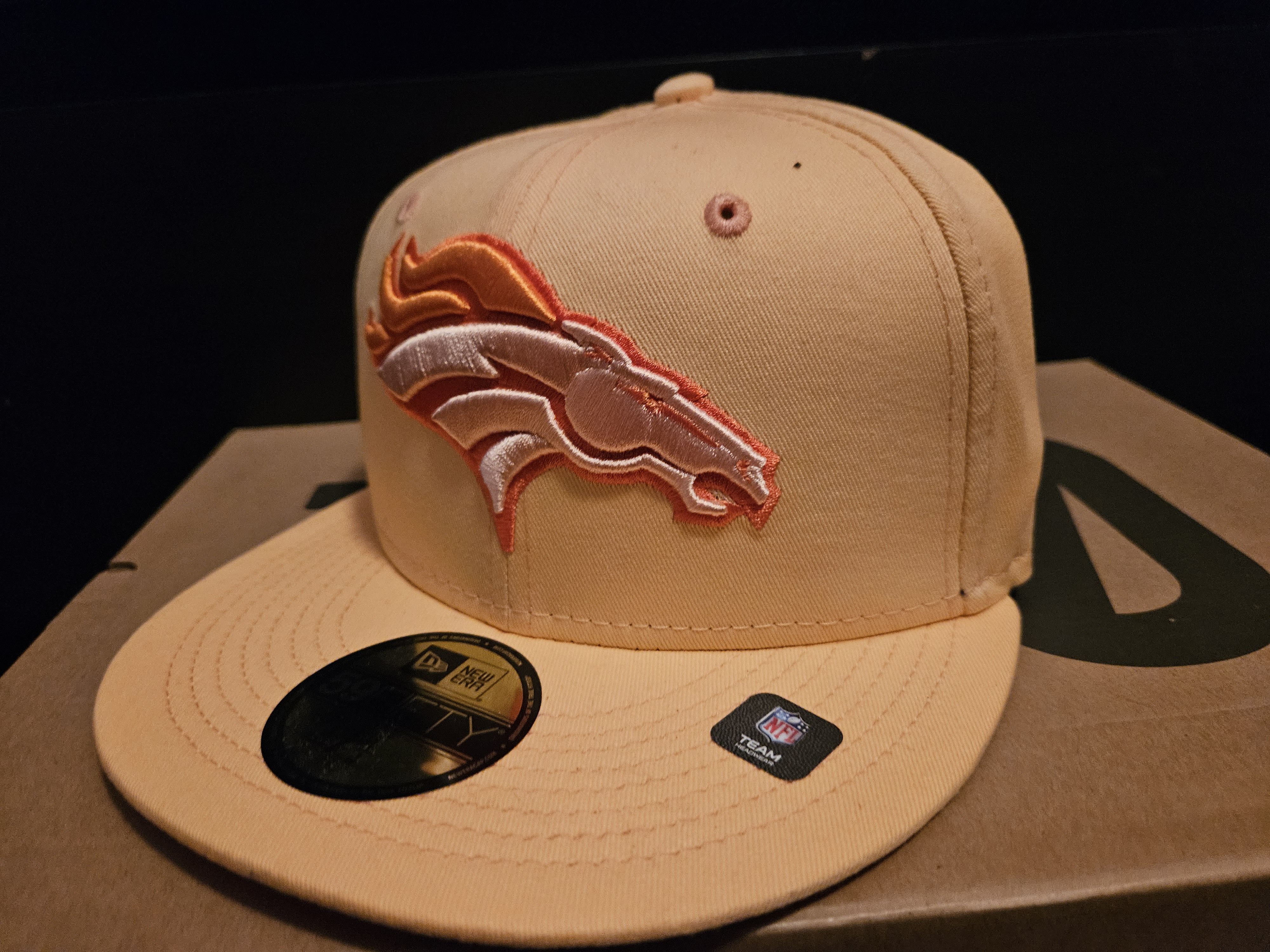 New Era Denver Broncos Hat 7 1/4 Size 34 - 2 Thumbnail
