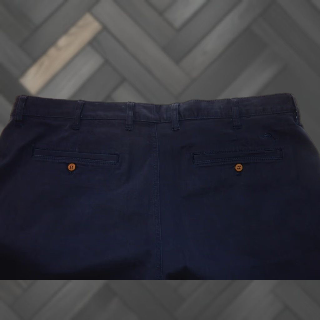 Tommy Bahama Tommy Bahama Men’s Shorts Size 40 Long Chino Blue 42" Waist 10" Inseam 21" Mint Condition Big & Tall Mens Size US 40 / EU 56 - 1 Thumbnail