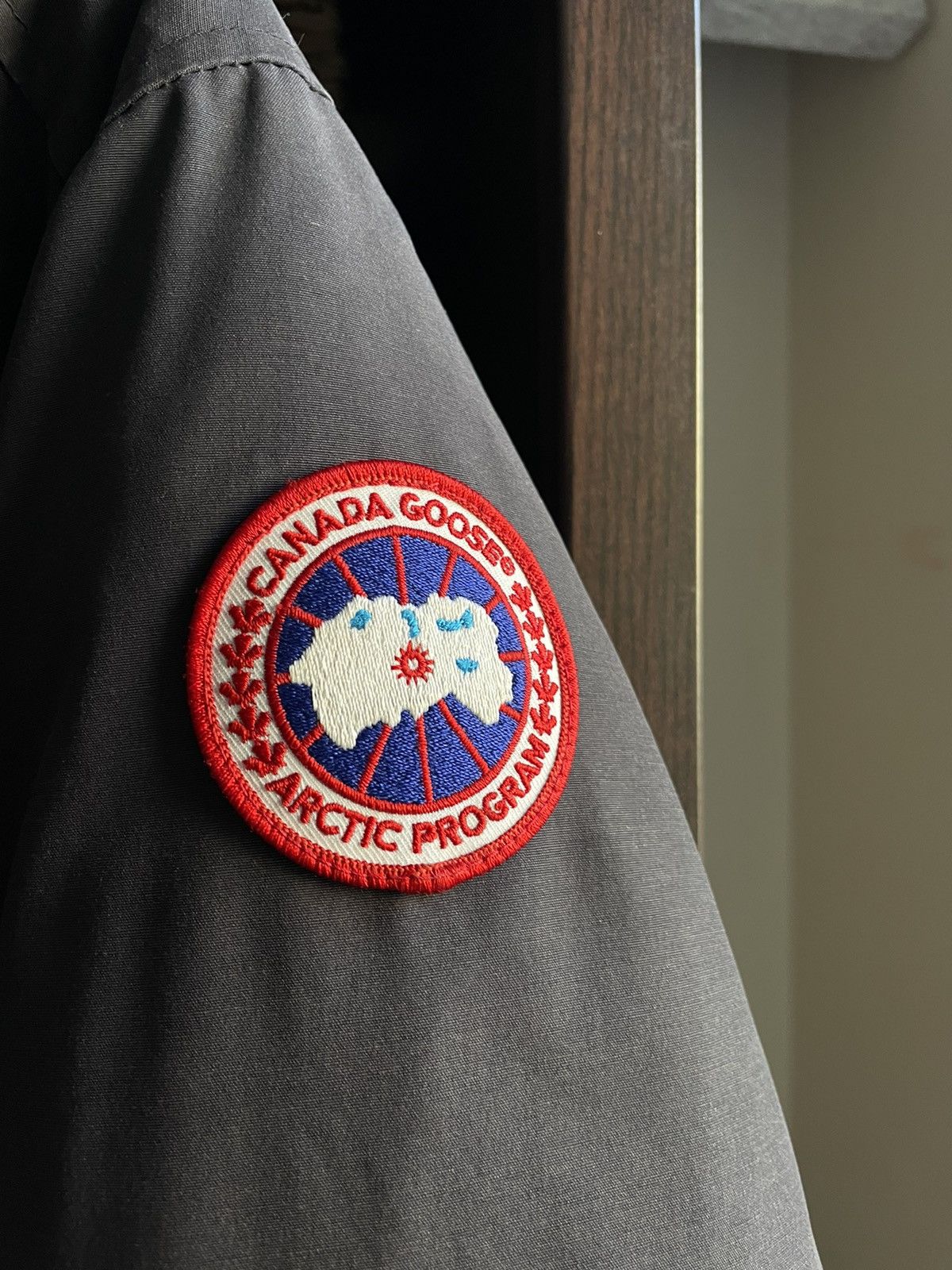 Canada Goose Canada Goose chateau parka Size US XL / EU 56 / 4 - 2 Thumbnail