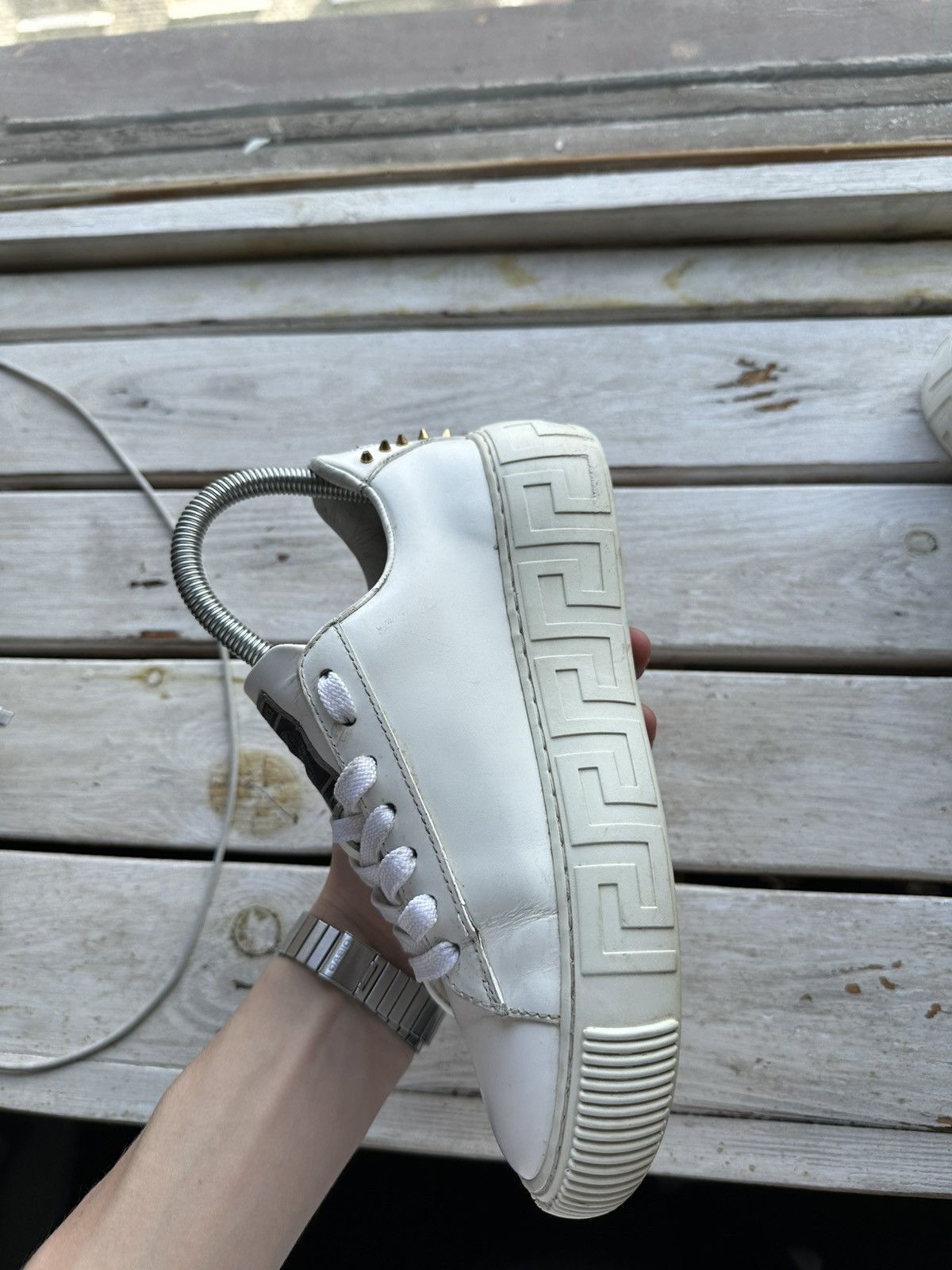 Versace 🚨Womens Versace low top sneakers size 35.5 Size US 5.5 / IT 35.5 - 4 Thumbnail