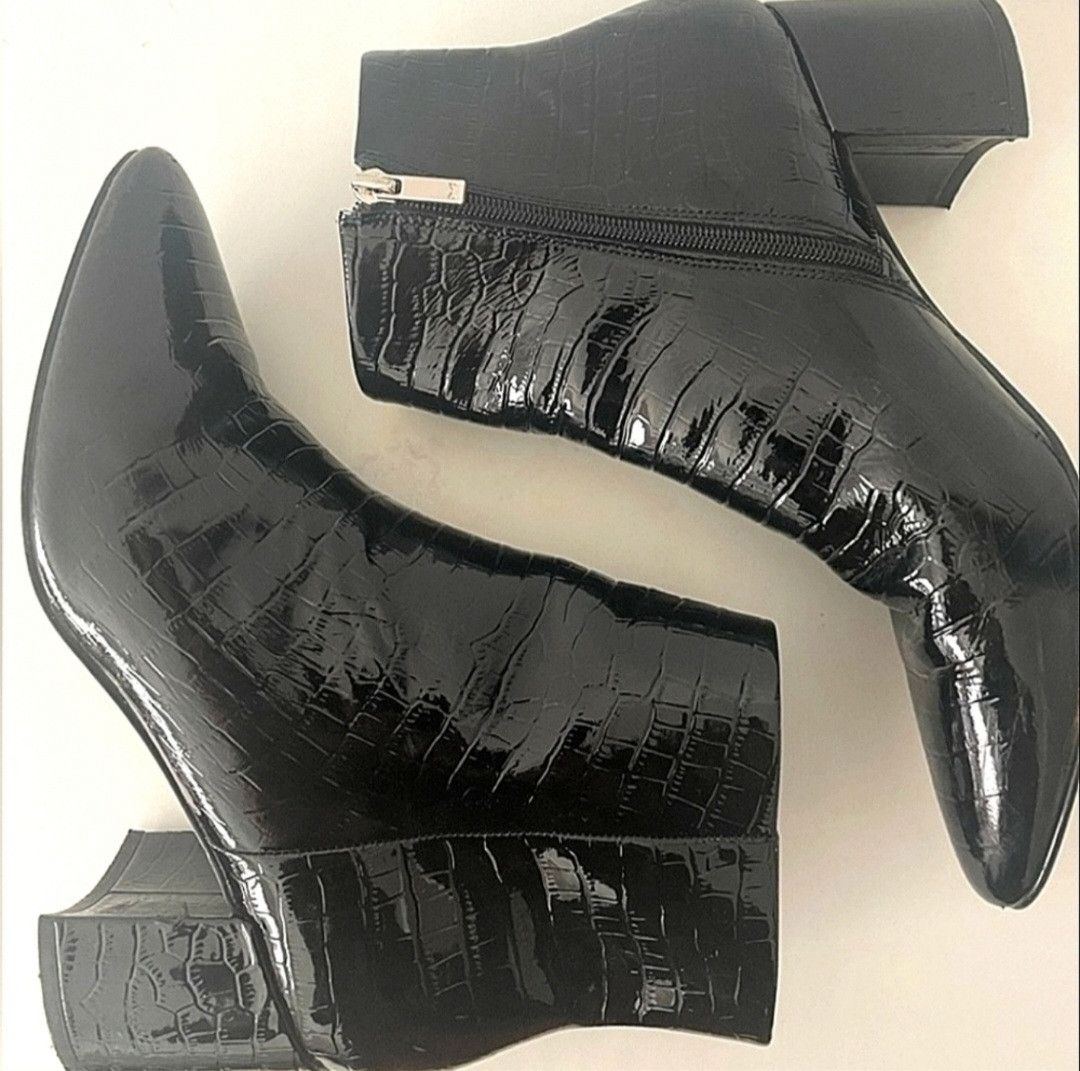 Marc Fisher Mark Fisher LTD Black Croc-Embossed Leather Ankle Boots Size US 6 / IT 36 - 1 Thumbnail
