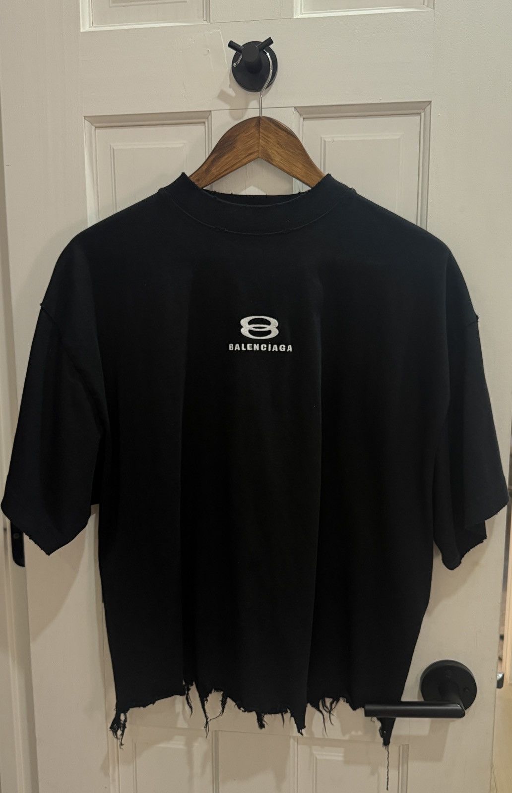 Balenciaga Balenciaga Black Tee Distressed Size US L / EU 52-54 / 3 - 7 Thumbnail