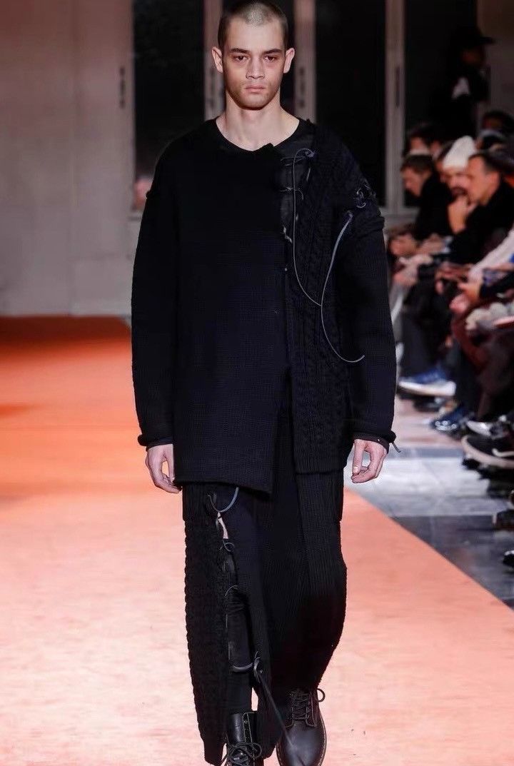 Yohji Yamamoto Yohji Yamamoto Strap Detail Oversize Sweater Size US L / EU 52-54 / 3 - 1 Thumbnail
