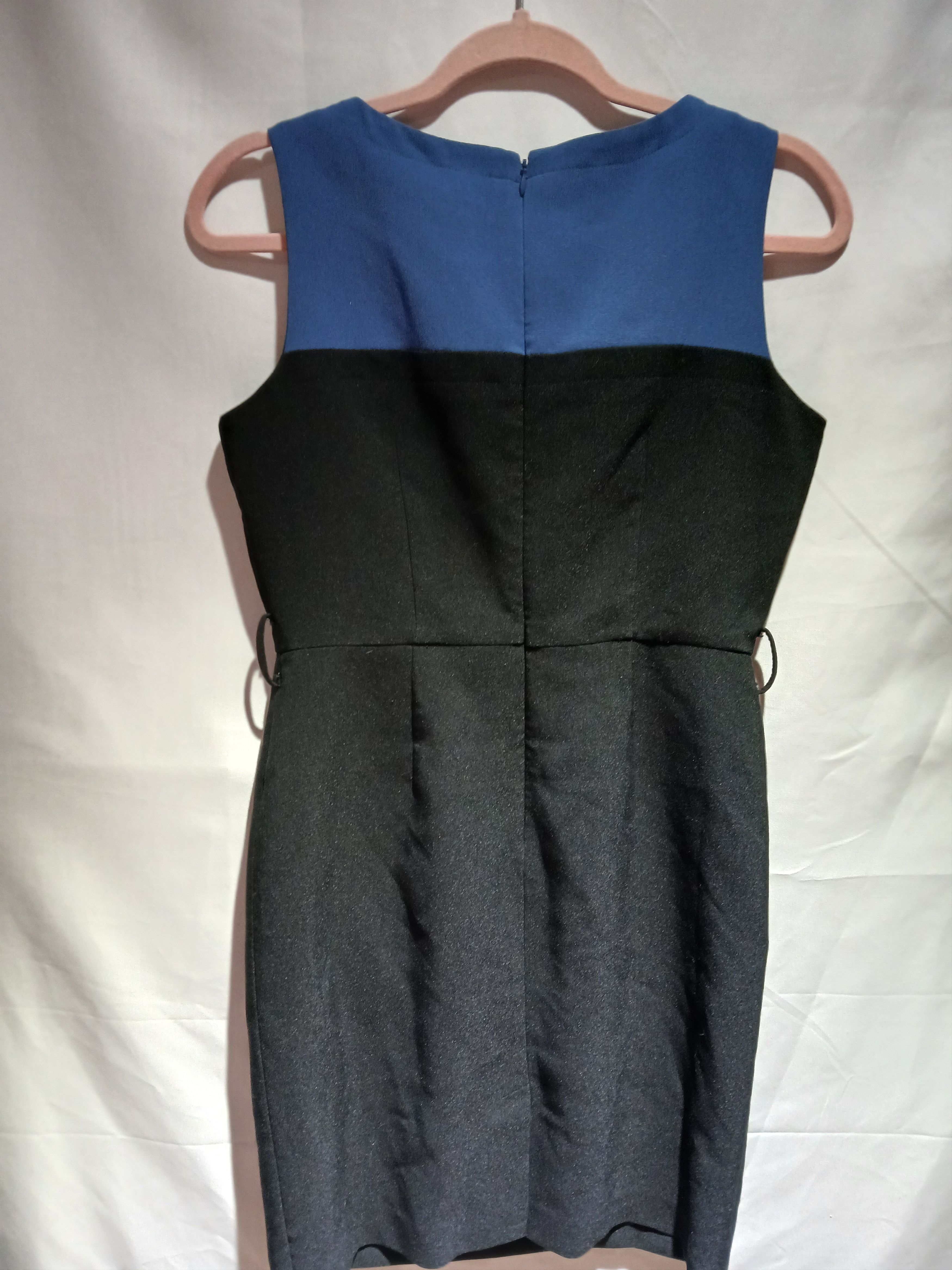Banana Republic Banana Republic black dress size 4P Size S / US 4 / IT 40 - 4 Thumbnail