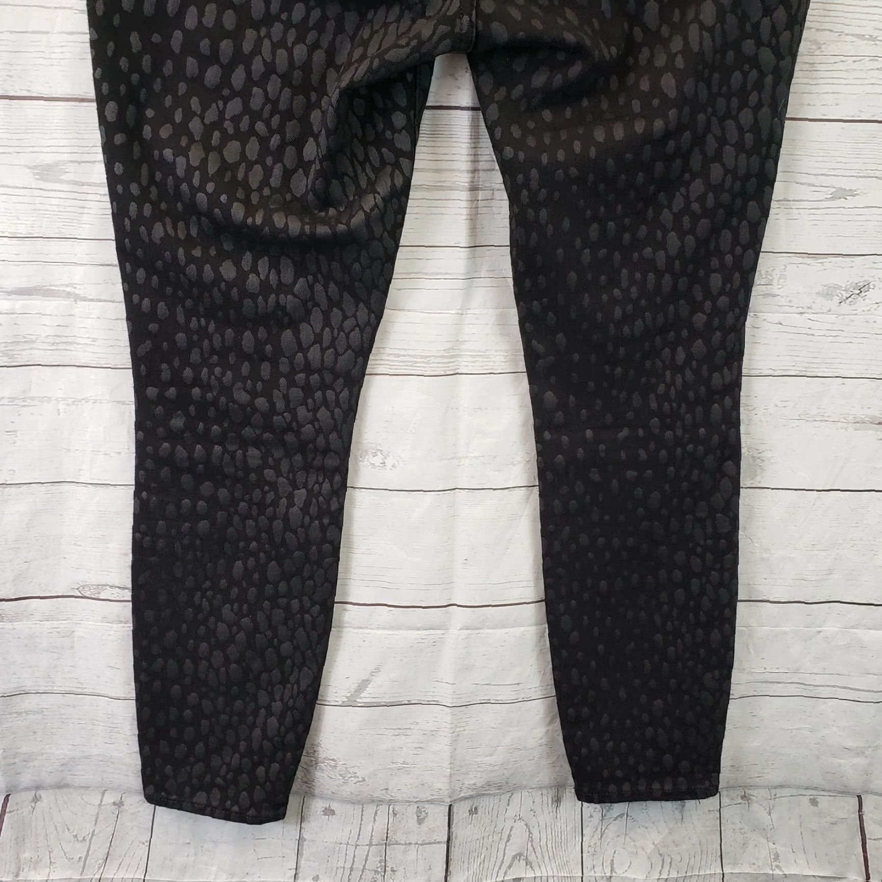 Good American Good American Womens Good Legs Crop Jeans Sz 8 Black Animal Print High Rise Size 30" / US 8 / IT 44 - 5 Thumbnail