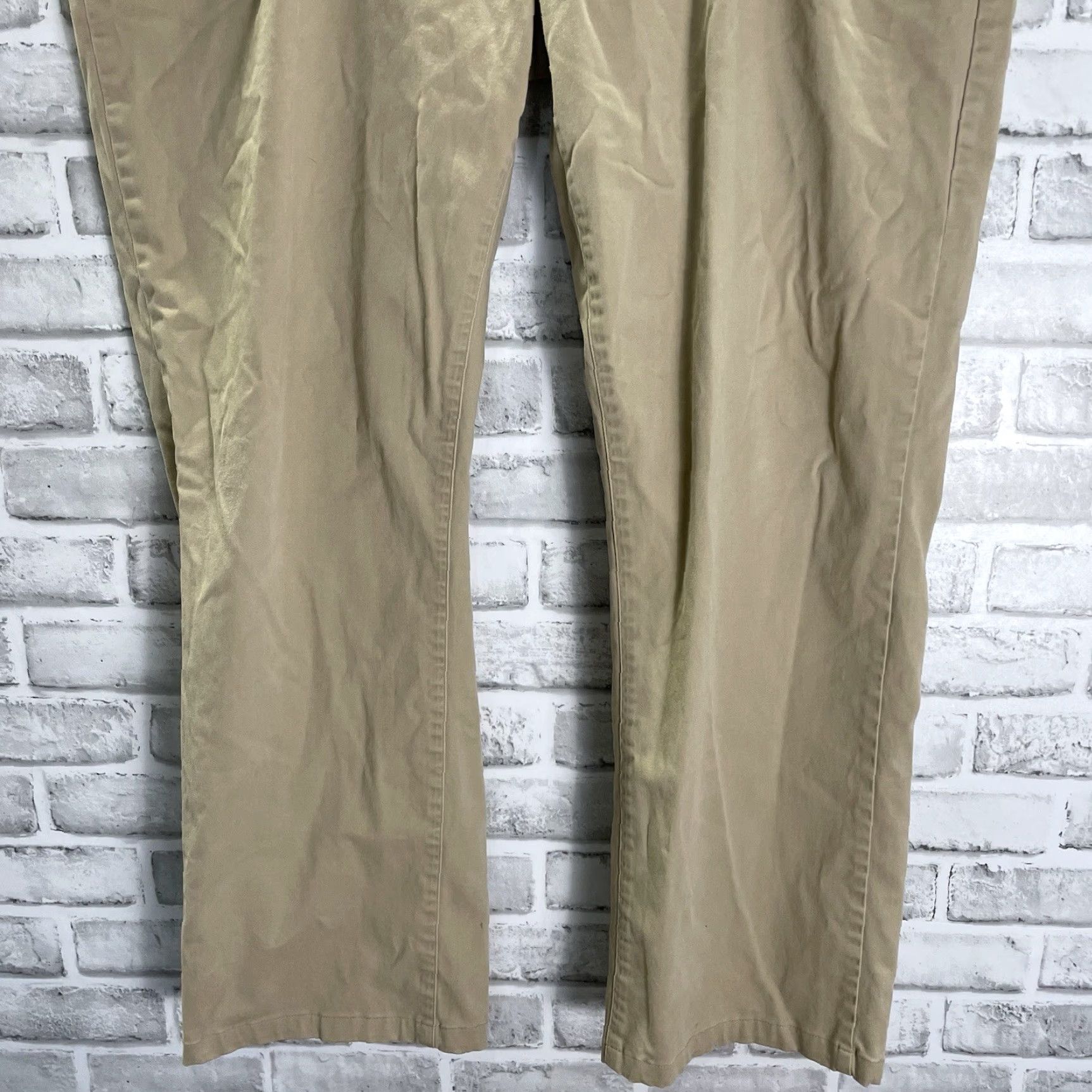 Polo Ralph Lauren Polo Ralph Lauren Pants Beige Cotton Blend Casual Mens 40x32 Chino Width Regular Color Beige Shirt Sneakers Everyday Mens Size US L / EU 52-54 / 3 - 3 Thumbnail