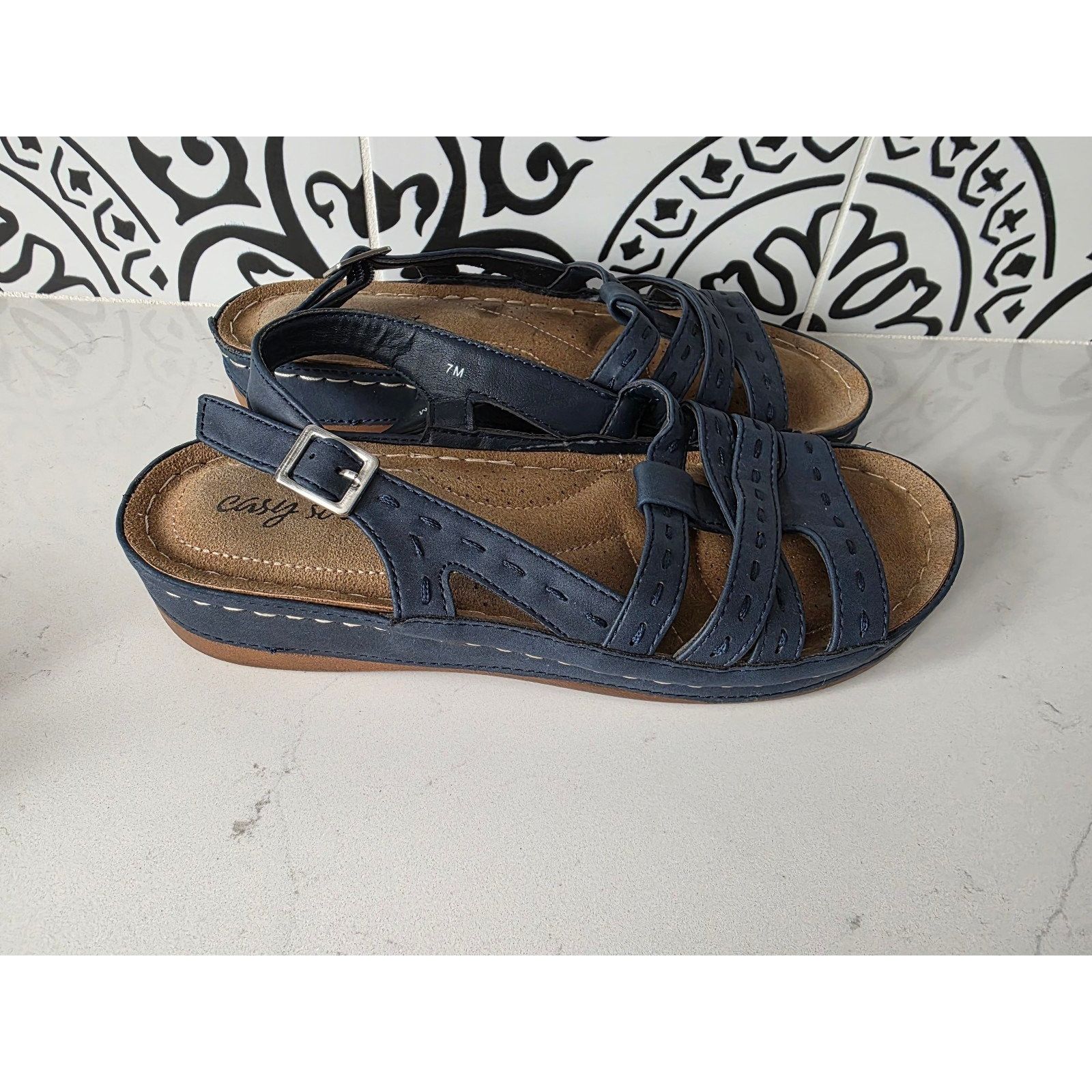 Other Womens size 7M Easy Street Kehlani slingback sandals in navy Size US 7 / IT 37 - 2 Thumbnail