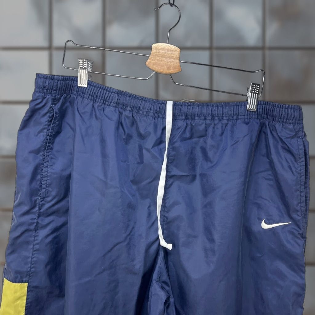 Nike VINTAGE Nike Swoosh Windbreaker Pants XL Blue 90s Track Pants Mens Regular Size US 36 / EU 52 - 1 Thumbnail
