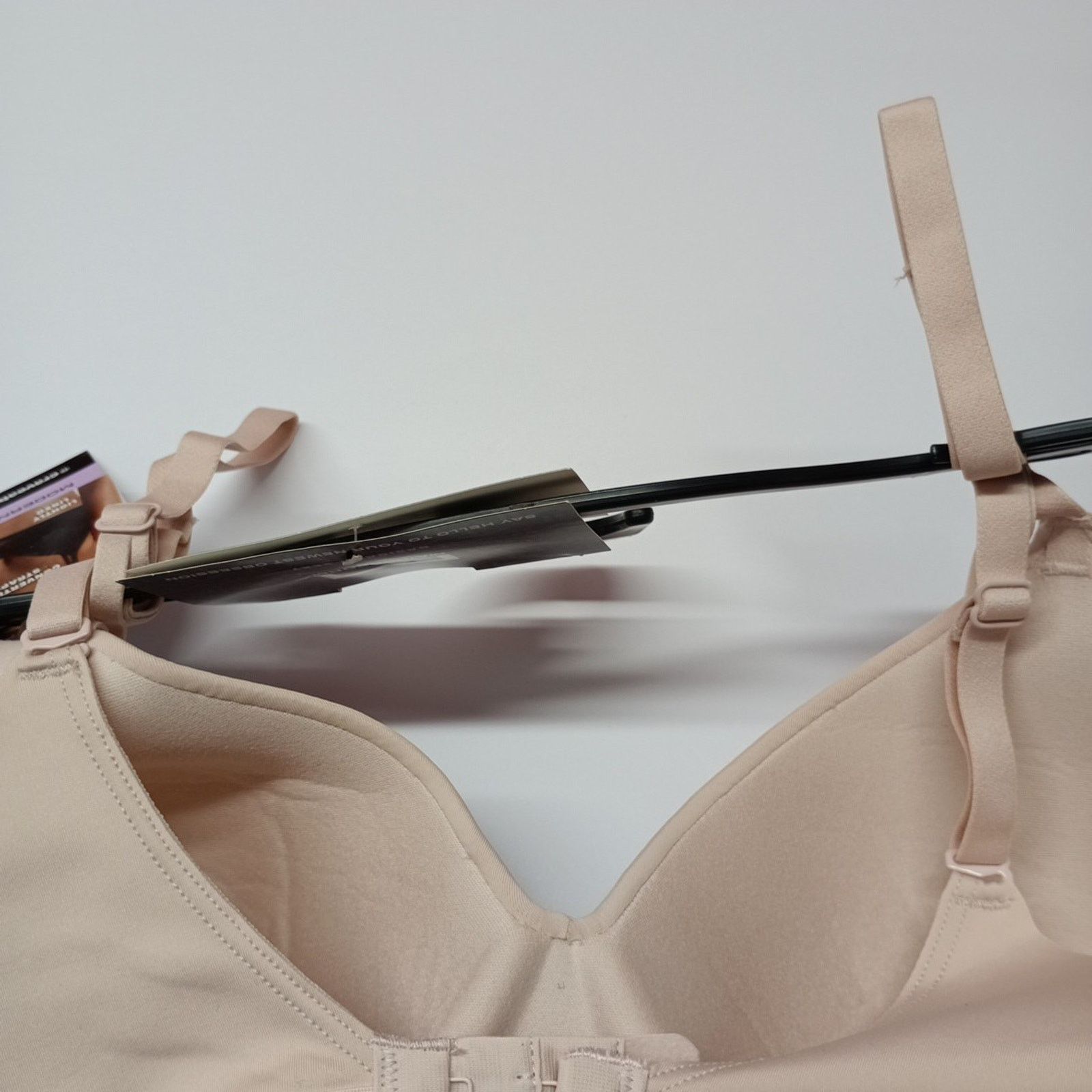 Other Maidenform Women's Size M Wireless Bra Keyhole Lightly Lined Size ONE SIZE - 3 Thumbnail