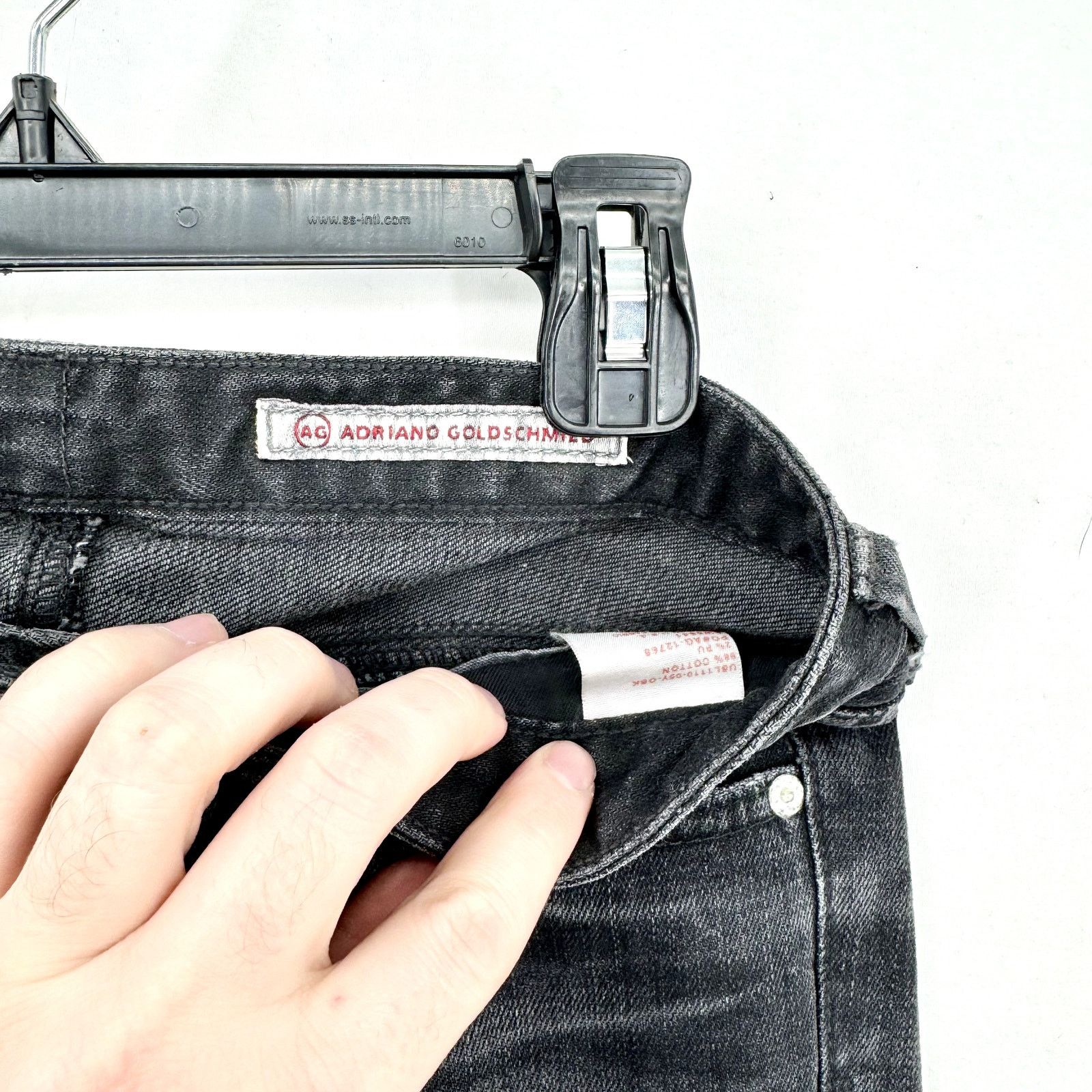 AG Adriano Goldschmied Adriano Goldschmied Skinny Black Cropped Jeans Size 25R Size 25" / US 0 / IT 36 - 4 Thumbnail