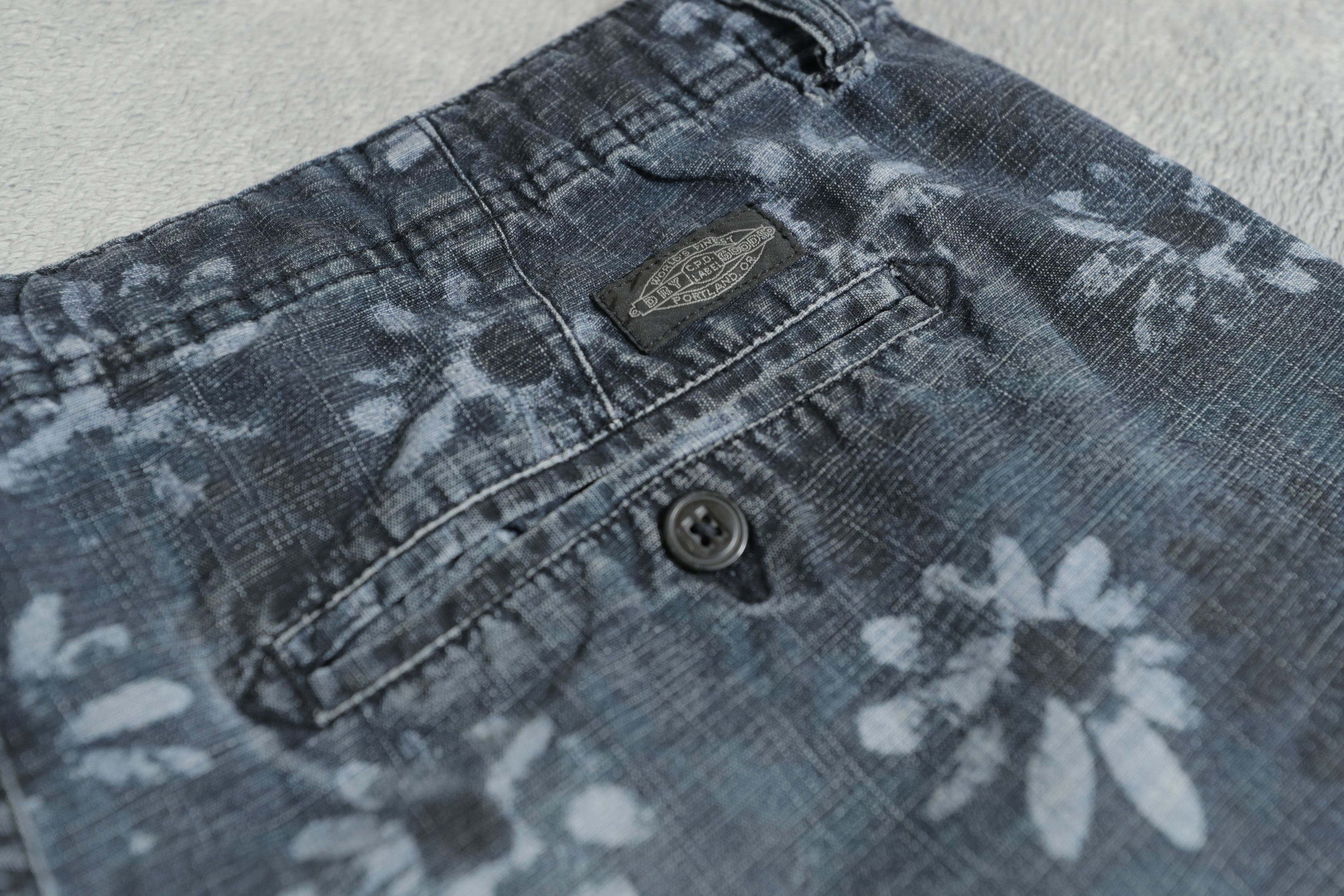 Other Shipmen Supply CPO Provisions Floral Denim Shorts (32) Size US 32 / EU 48 - 8 Thumbnail