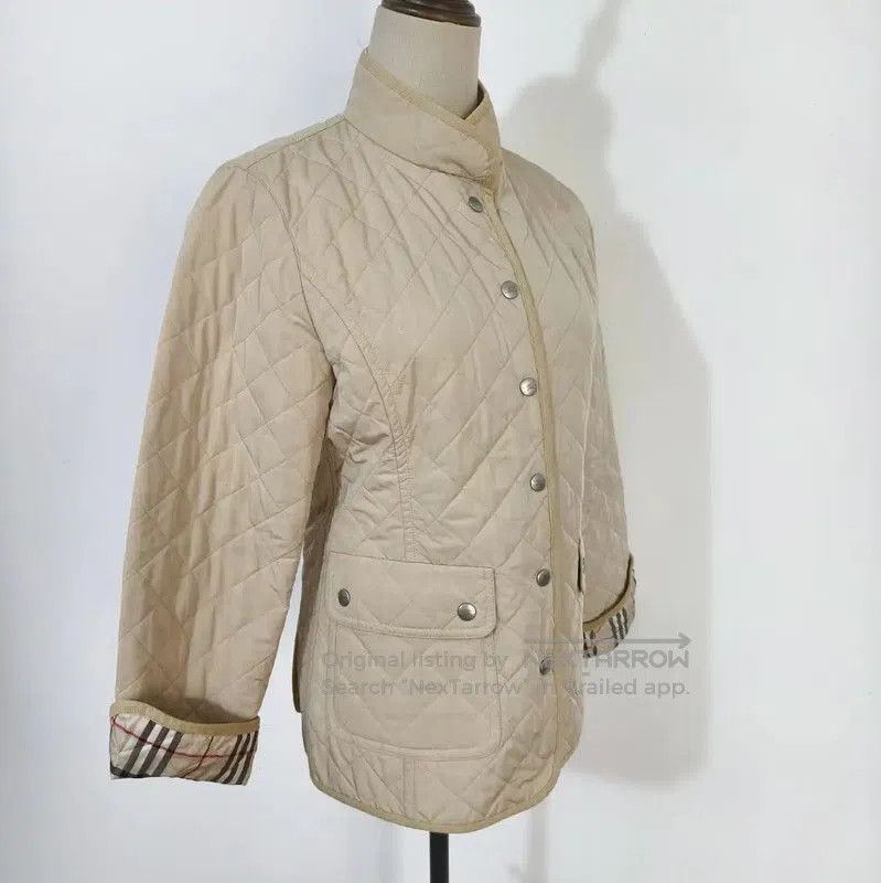 Burberry Burberry Quilted Winter Jacket in Beige. Size M / US 6-8 / IT 42-44 - 4 Thumbnail