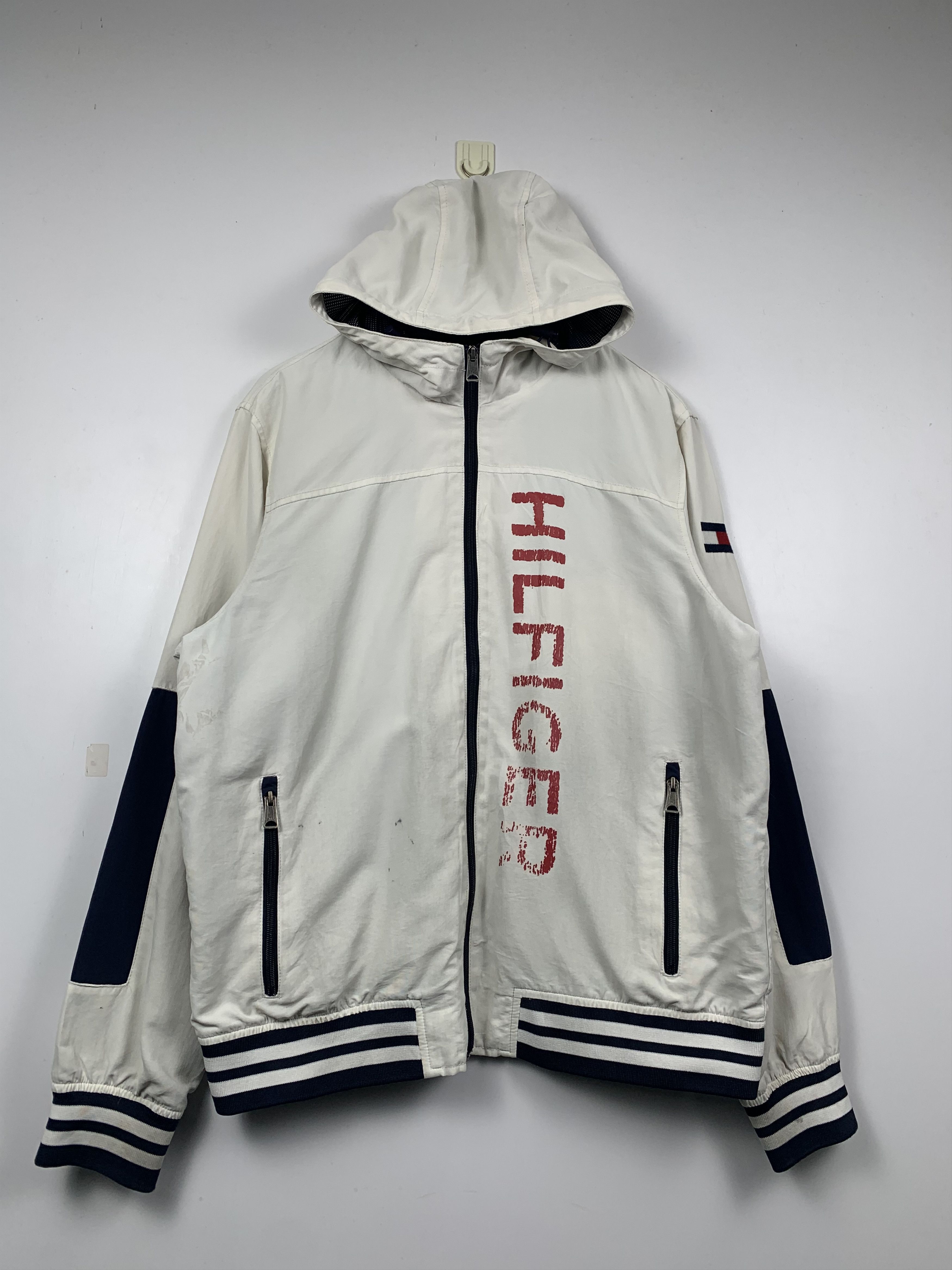 Tommy Hilfiger Vintage Tommy Hilfiger Hoodie Zipper Jacket J1244 Size US L / EU 52-54 / 3 - 1 Thumbnail