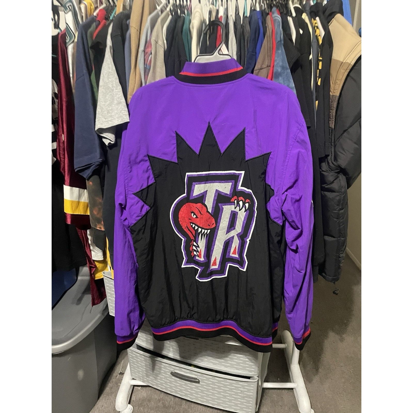 Mitchell & Ness Size L- Mitchell & Ness Toronto Raptors Warm Up Jacket Hardw Size US L / EU 52-54 / 3 - 2 Thumbnail