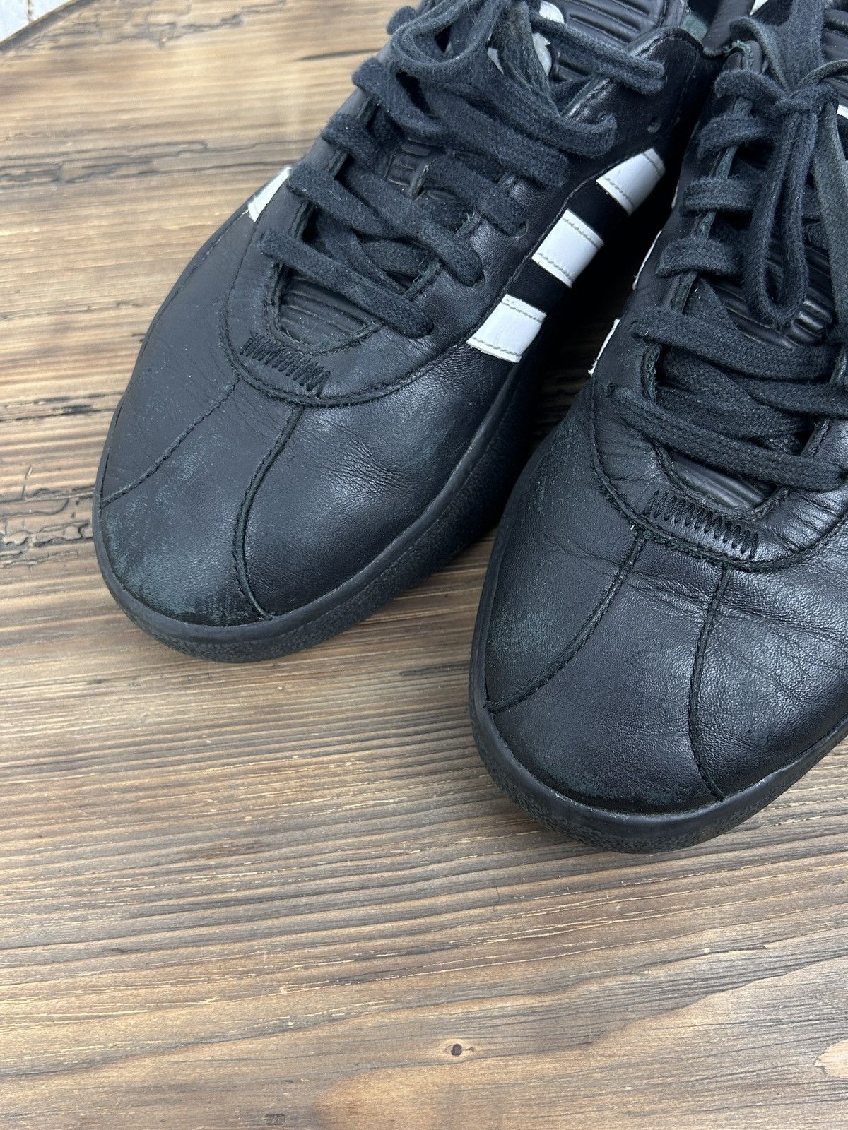 Adidas Adidas Y-3 Tangutsu Football Black White Low Top Sneakers Size US 5.5 / EU 38 - 4 Thumbnail