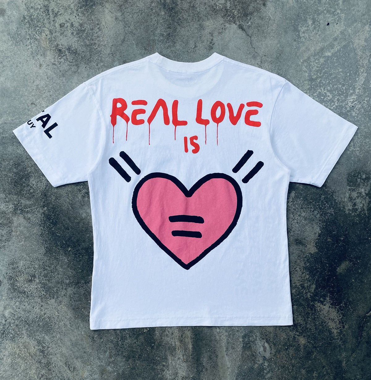 Uniqlo Rare Uniqlo Trouble Andrew Real Love Tees Size US S / EU 44-46 / 1 - 2 Thumbnail