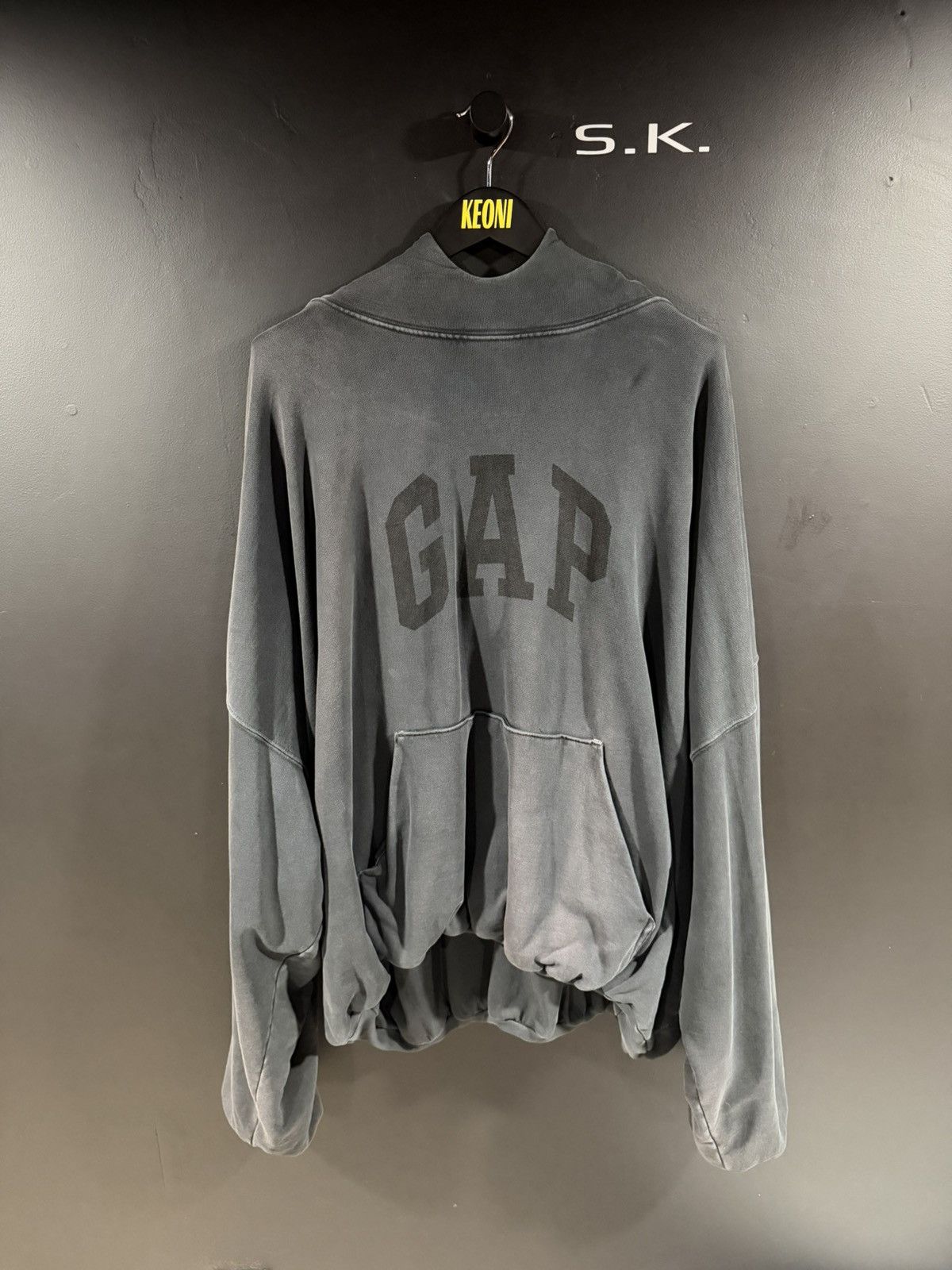 Balenciaga × Gap × Yeezy Yeezy Gap Kanye West Balenciaga Dove Washed Black Hoodie XXL Size US XXL / EU 58 / 5 - 1 Thumbnail