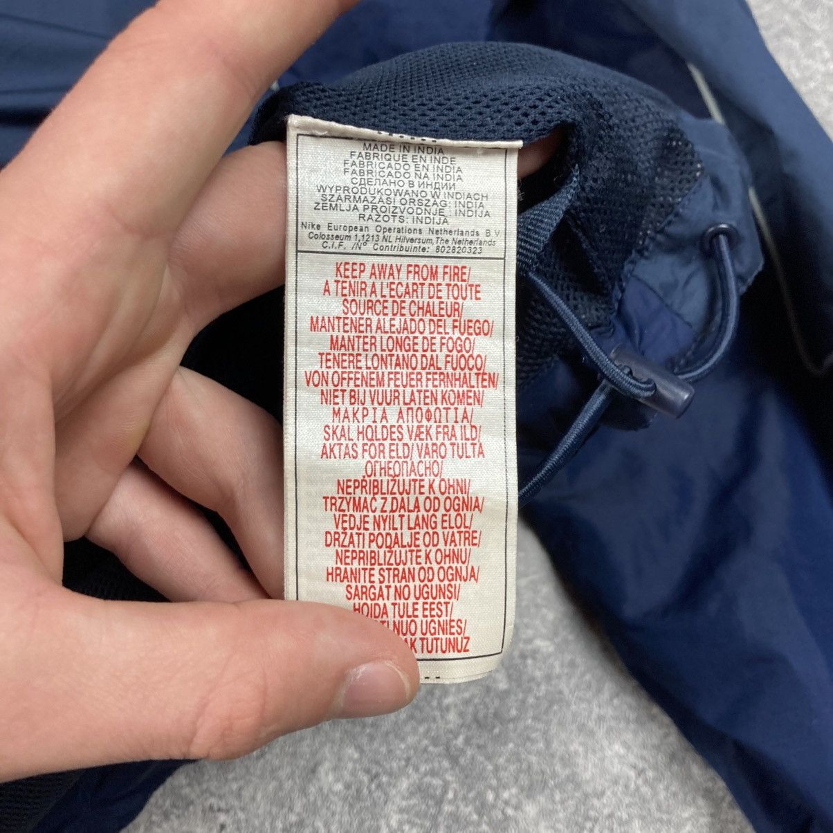 Nike Vintage Nike Shox Big Logo Oversized Nylon Zip Track Jacket Size US M / EU 48-50 / 2 - 10 Thumbnail