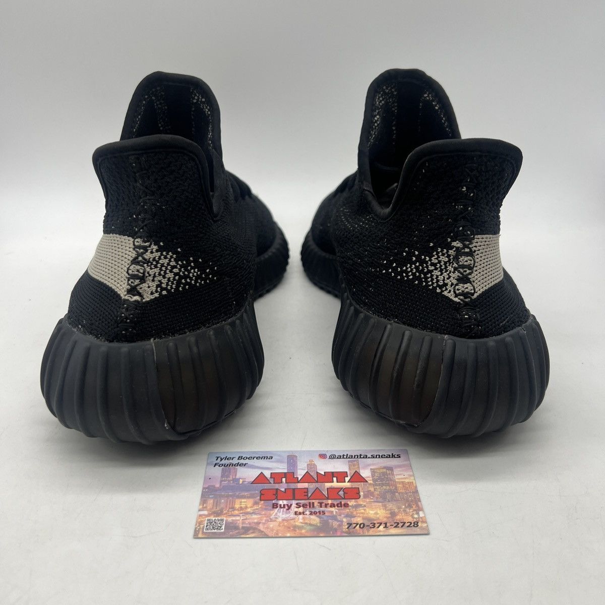 Adidas Yeezy boost 350 Oreo Size US 12 / EU 45 - 3 Thumbnail