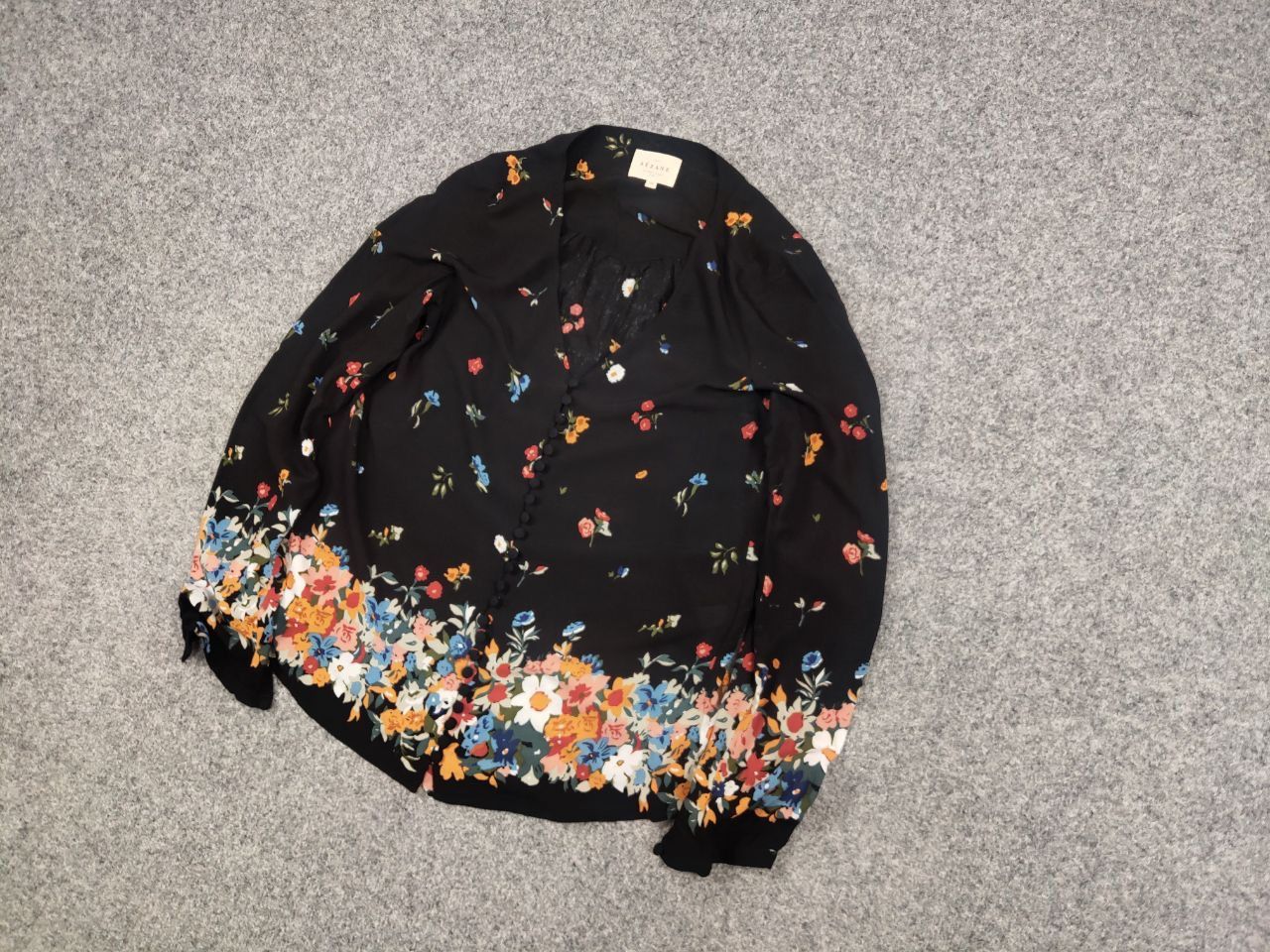 Sezane Sezane Paris design Flowers Pattern Viskoze Blouse Cardigan Size XS / US 0-2 / IT 36-38 - 3 Thumbnail