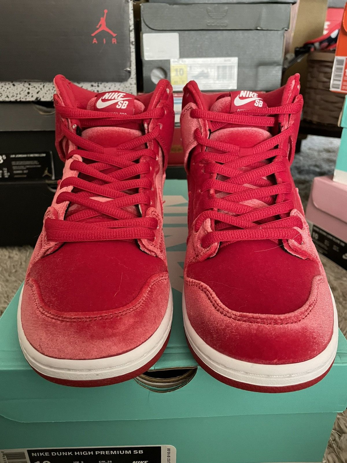 Nike SB Nike SB Dunk High PRM ‘Red Velvet’ Size US 10 / EU 43 - 4 Thumbnail