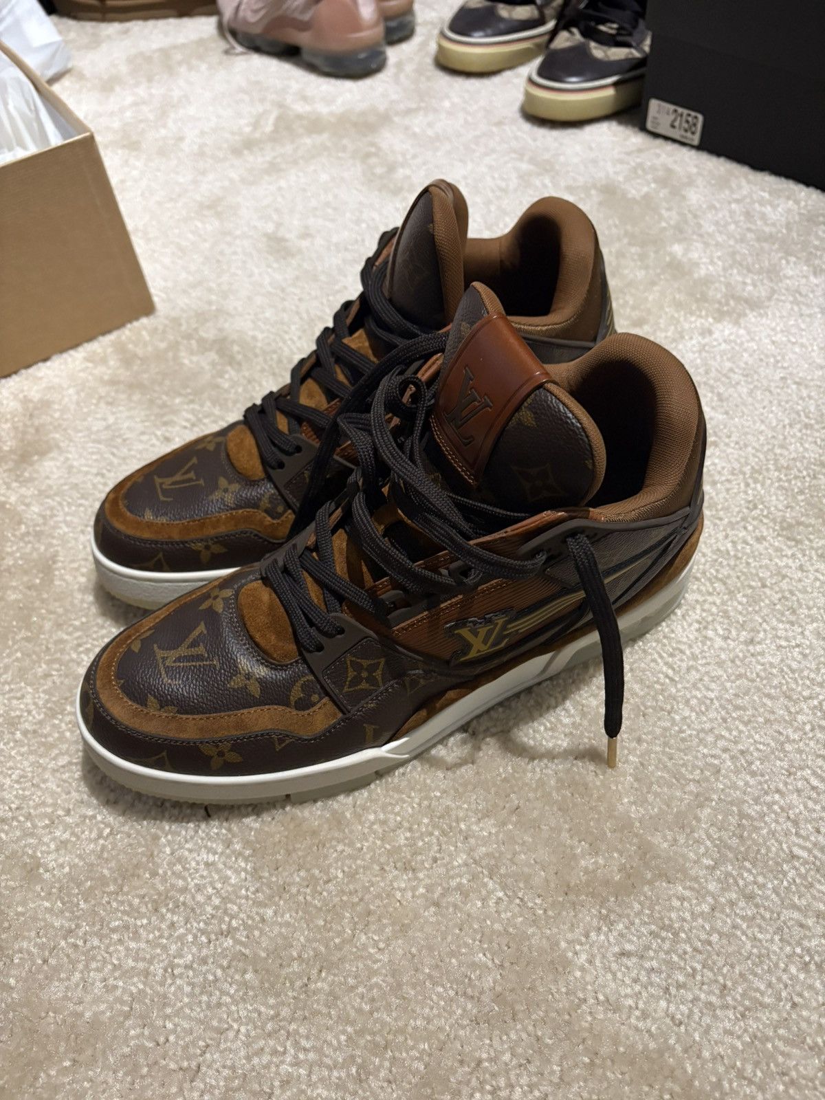 Louis Vuitton Louis Vuitton LV Trainer Low Classic Monogram Size US 9 / EU 42 - 9 Thumbnail