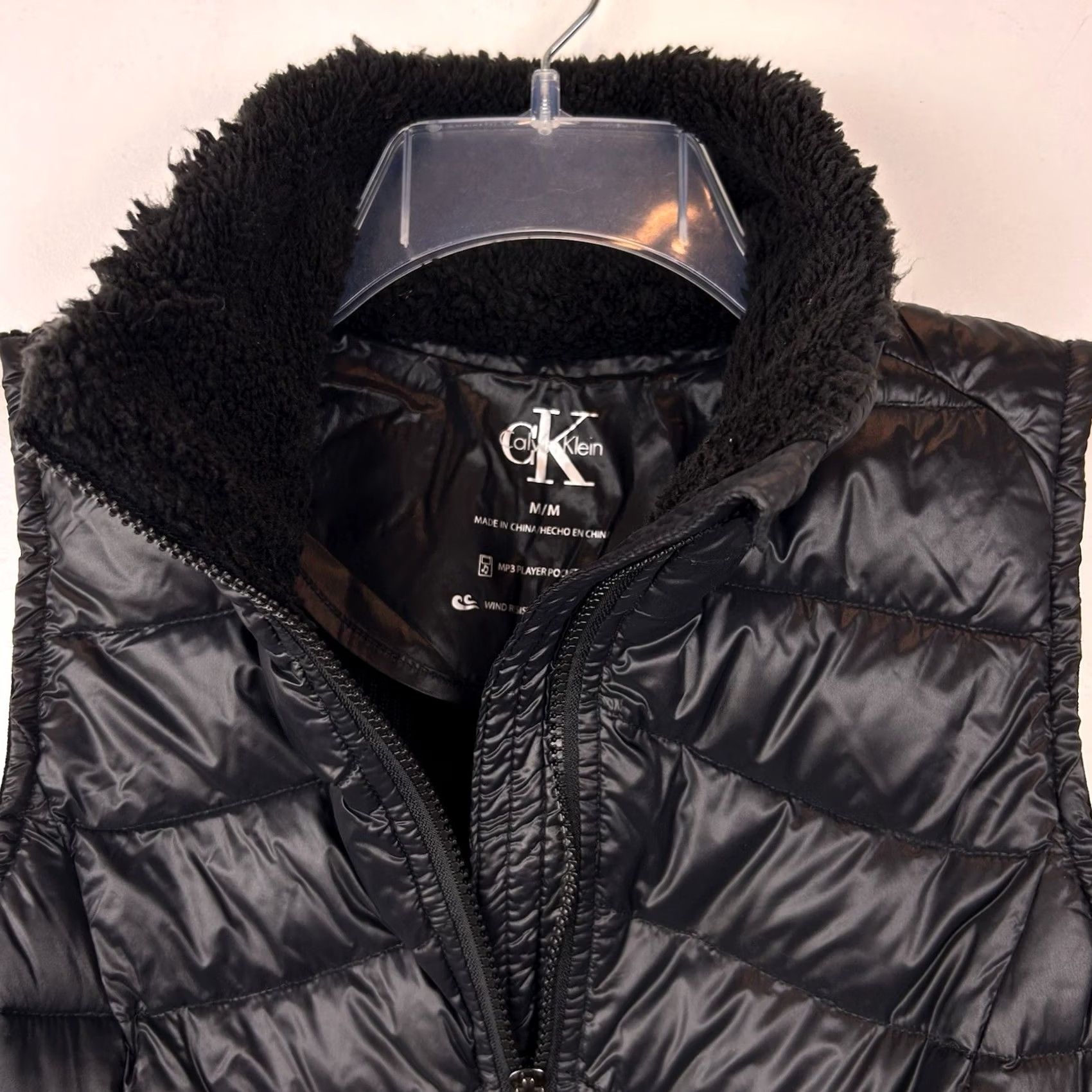 Calvin Klein Calvin Klein Performance Vest Womens Medium Black Casual Fitted Puffer Down Size M / US 6-8 / IT 42-44 - 5 Thumbnail