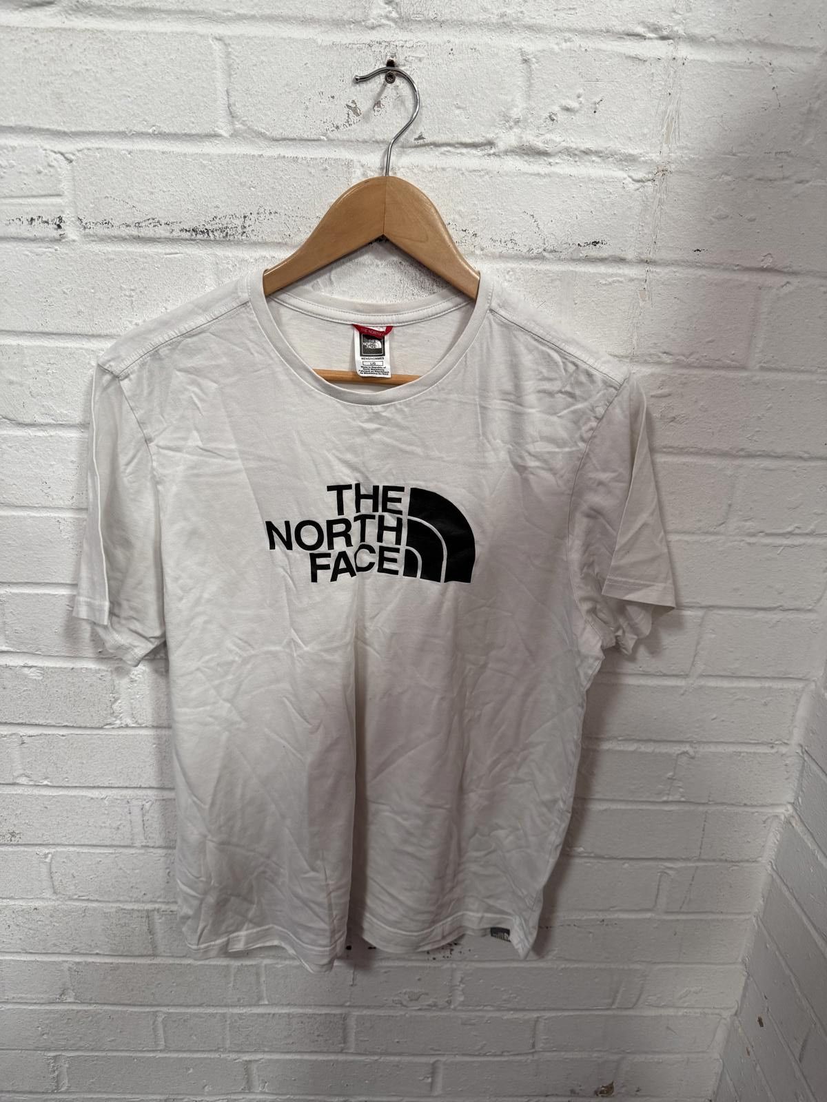 The North Face The North Face White Logo T-Shirt - Men's Size 34 Size US M / EU 48-50 / 2 - 1 Thumbnail