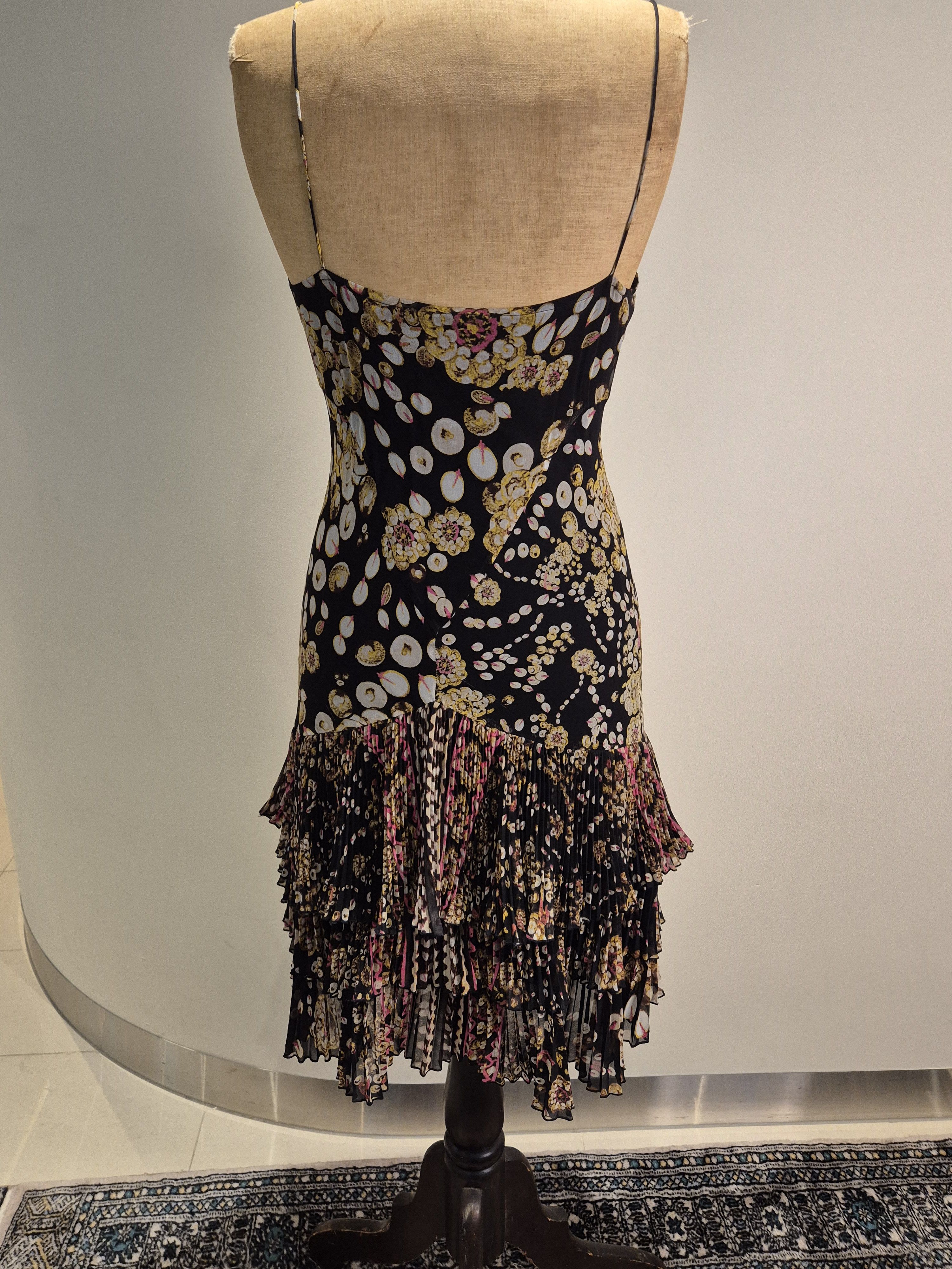 Diane von Furstenberg DVF silk dress with ruffled hemline Size M / US 6-8 / IT 42-44 - 2 Thumbnail
