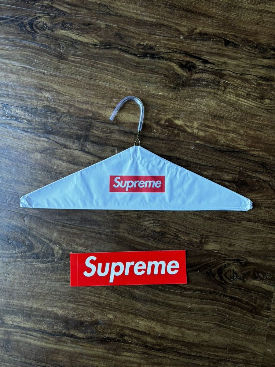 Supreme Supreme hanger Size ONE SIZE - 1 Thumbnail