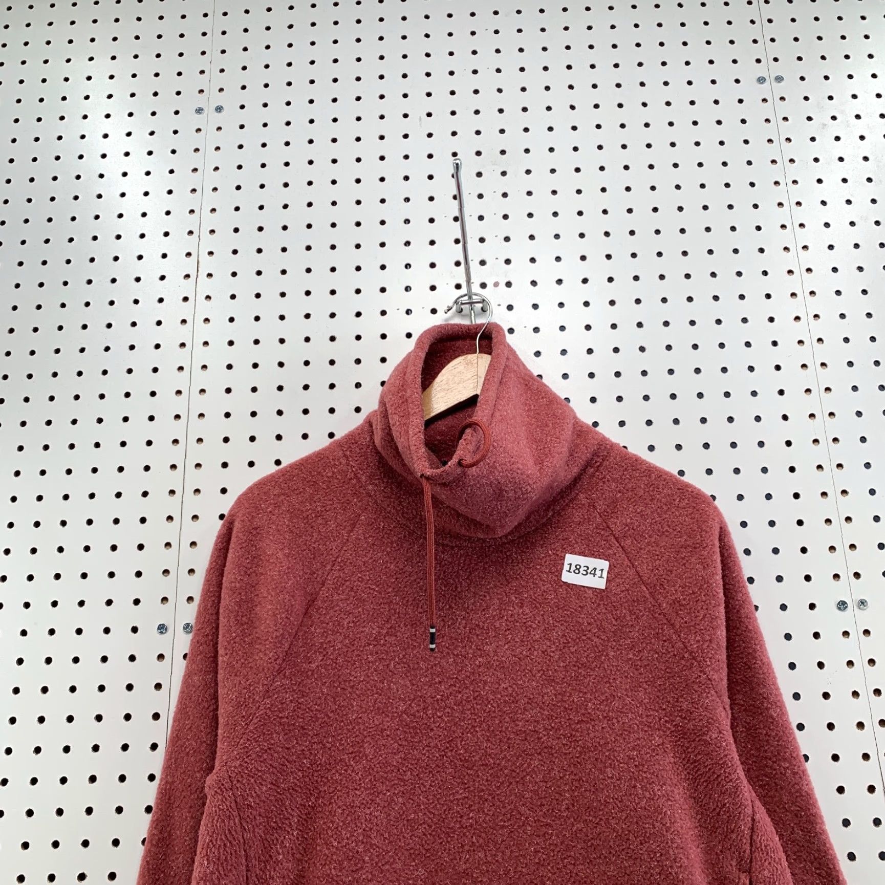Nike Nike Cowl Neck Sweatshirt Womens Small Fits 21x23 Fleece Fuzzy Pullover Size S / US 4 / IT 40 - 2 Thumbnail