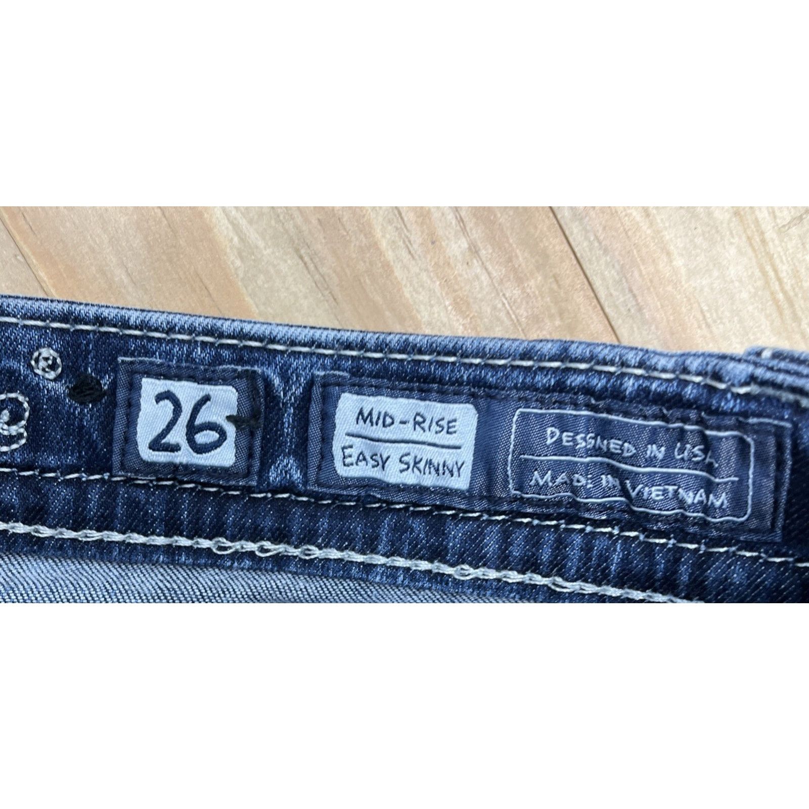 Miss Me Miss Me Women’s Leather Shadow Wings Skinny Jeans Size 26 Size 26" / US 2 / IT 38 - 5 Thumbnail