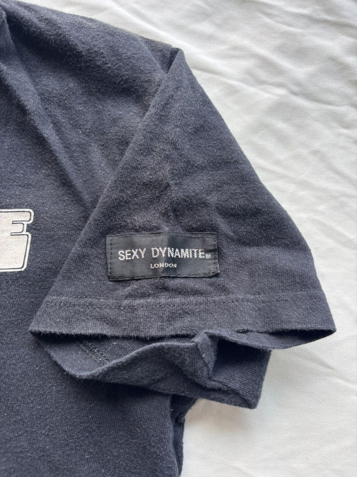 Vintage Vintage Sexy Dynamite Sinjuku2005 Tshirt Size US XS / EU 42 / 0 - 4 Thumbnail
