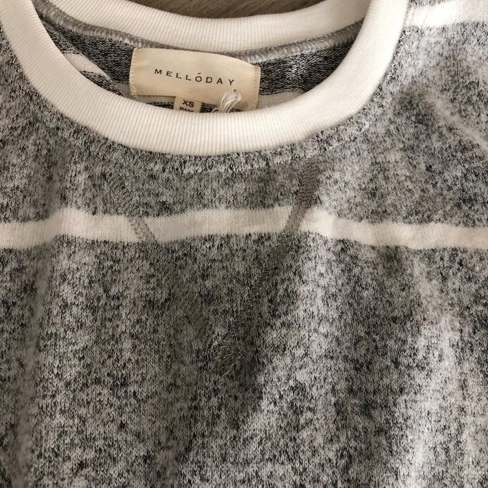Designer Melloday Grey And White Striped Hi Low Sweater Top Size XS / US 0-2 / IT 36-38 - 4 Thumbnail