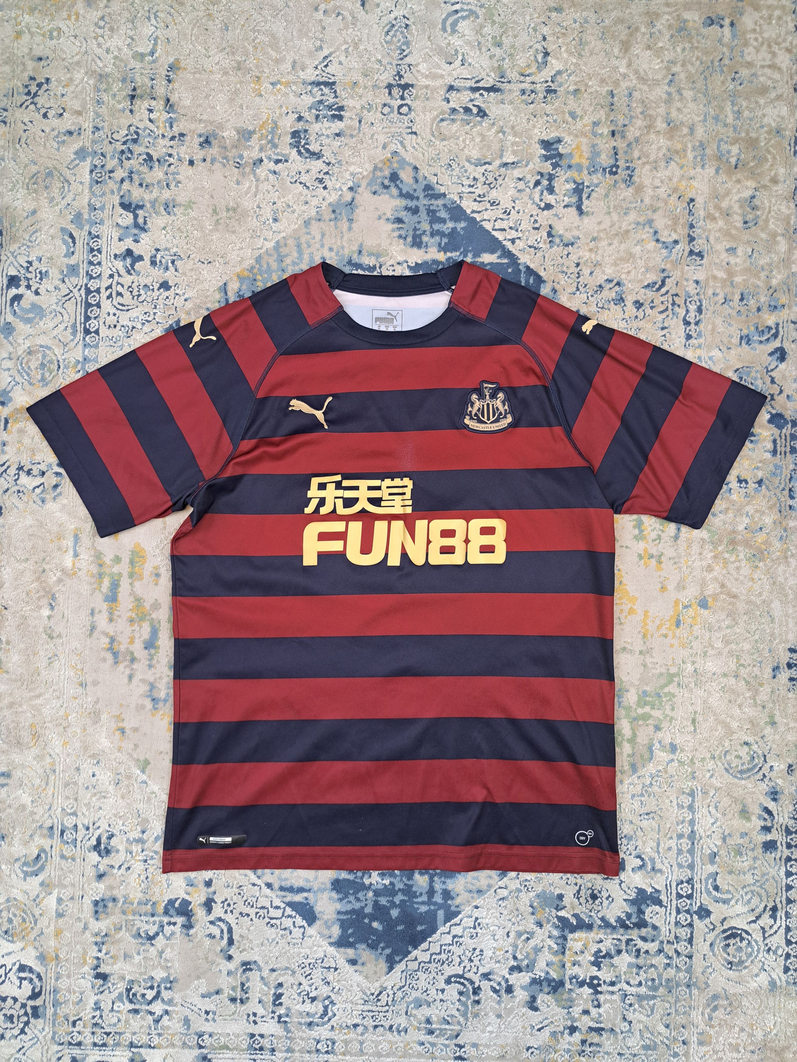 Puma Newcastle United #13 Y.Muto 2018 2019 Away Kit Jersey Size US XL / EU 56 / 4 - 3 Thumbnail