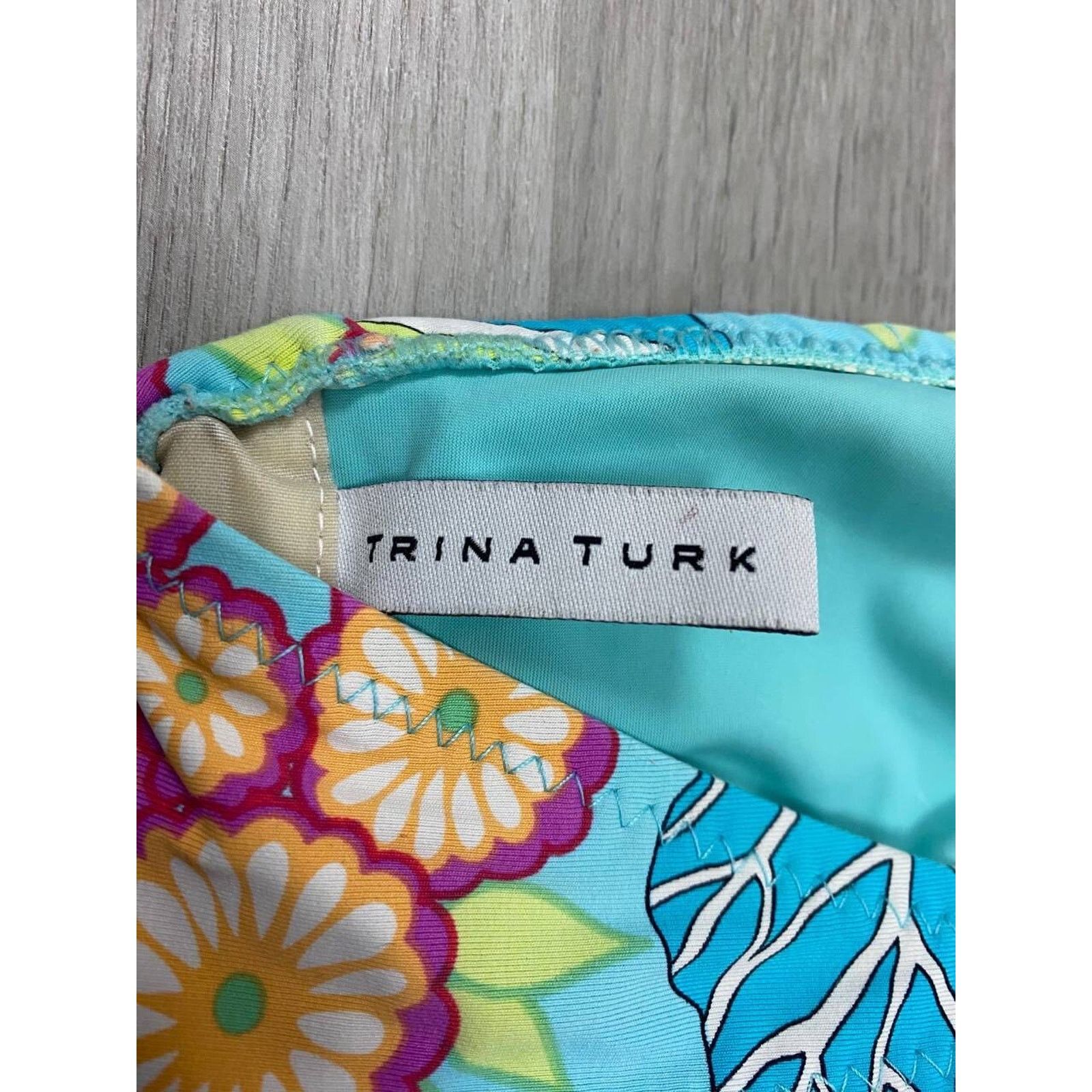 Trina Turk Trina Turk Tokyo Bay Floral Bandeau Bikini Size 4 A000042 Size ONE SIZE - 4 Thumbnail