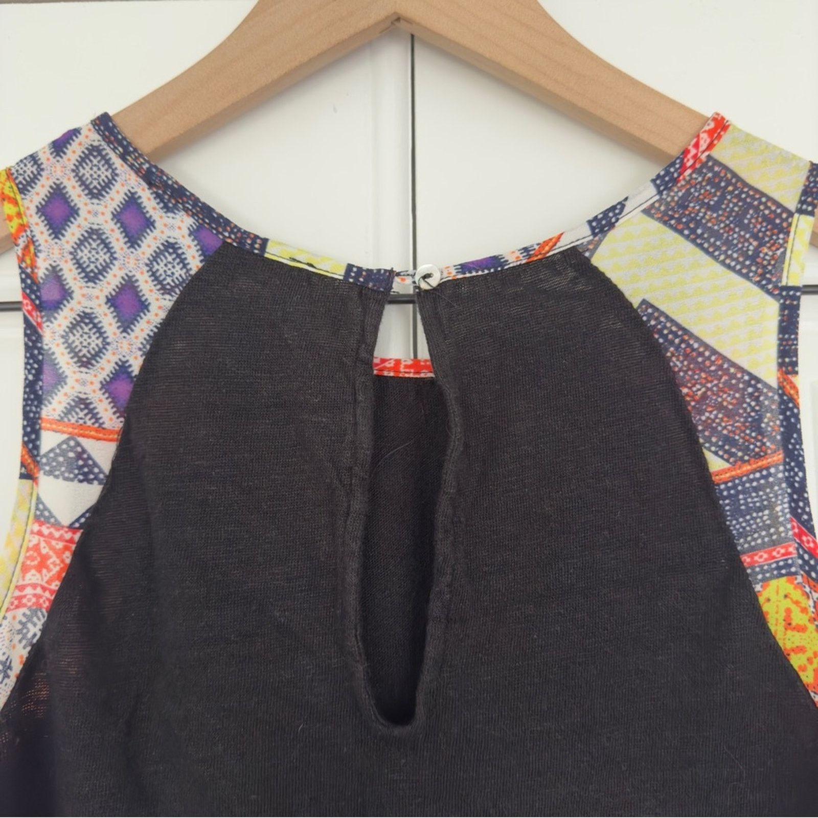 Sanctuary Sanctuary Linen Sleeveless Tank Top Aztec Patchwork Button S Size S / US 4 / IT 40 - 4 Thumbnail