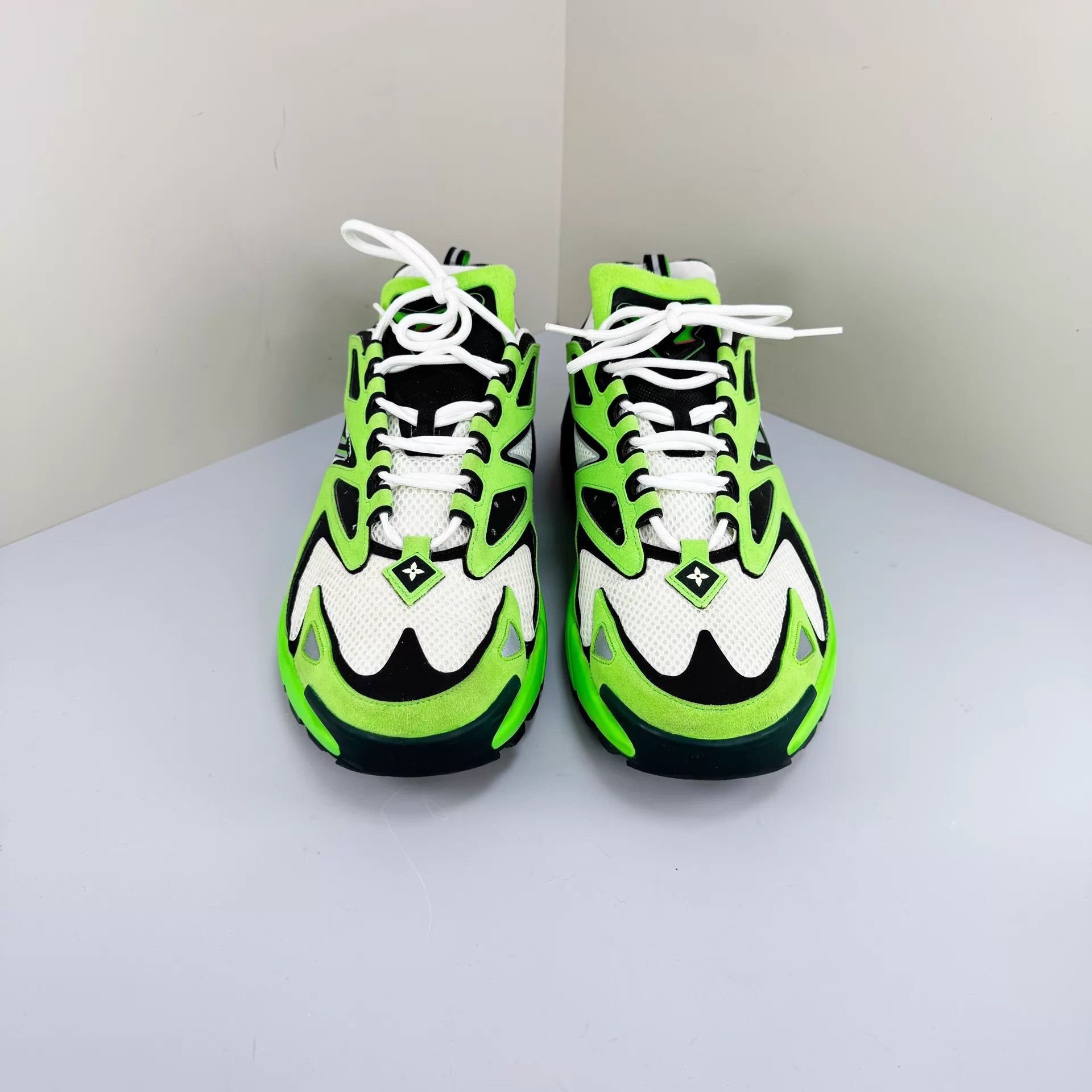 Louis Vuitton Louis Vuitton Runner Tatic Sneakers US 10 98 New Size US 10 / EU 43 - 2 Thumbnail