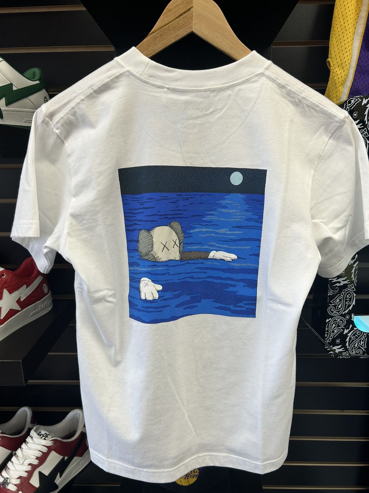 Kaws Kaws T-shirt Size US XS / EU 42 / 0 - 2 Thumbnail