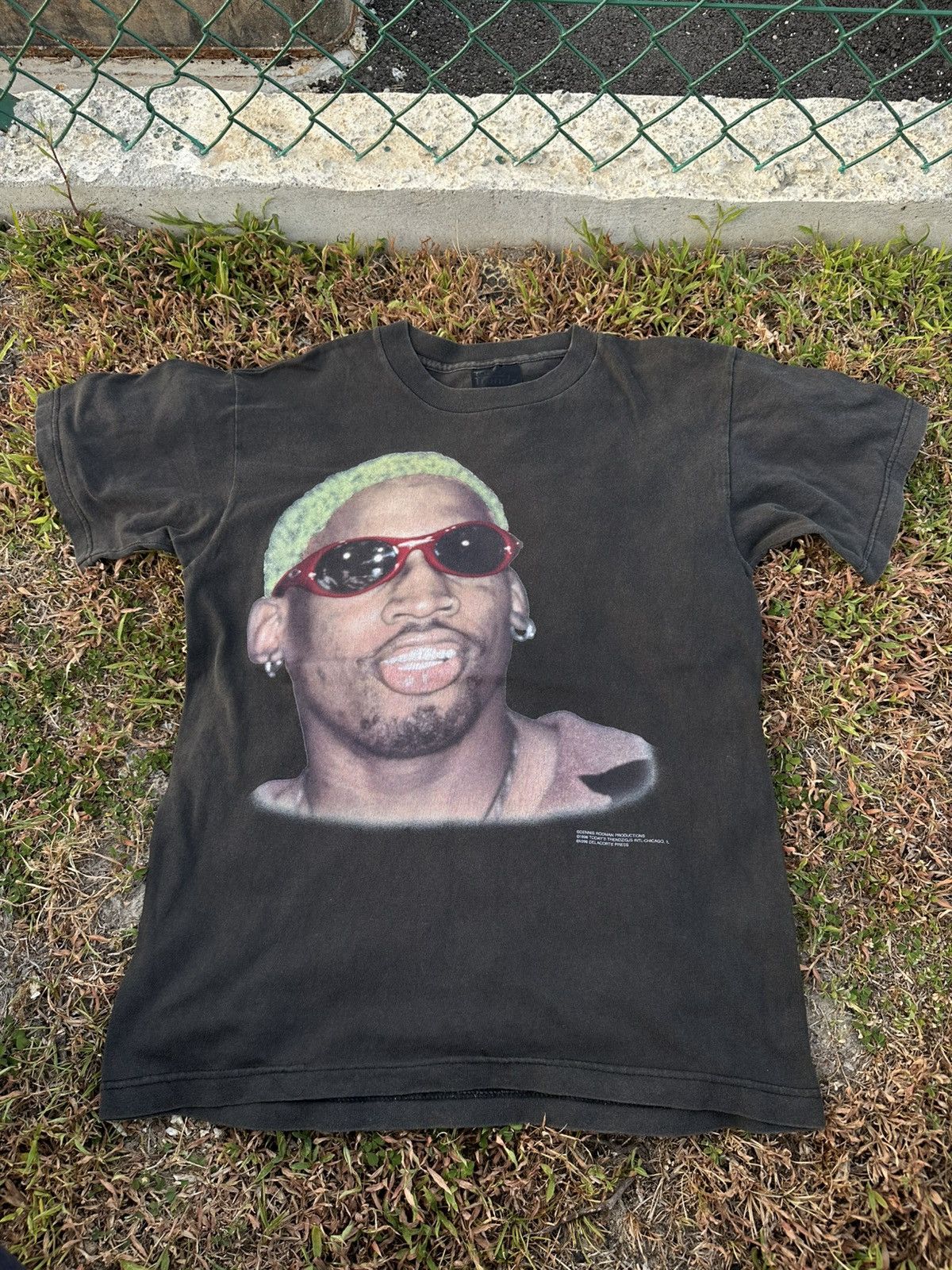 Rap Tees VINTAGE SUNFADED 1996 DENNIS RODMAN T SHIRT Size US M / EU 48-50 / 2 - 1 Thumbnail