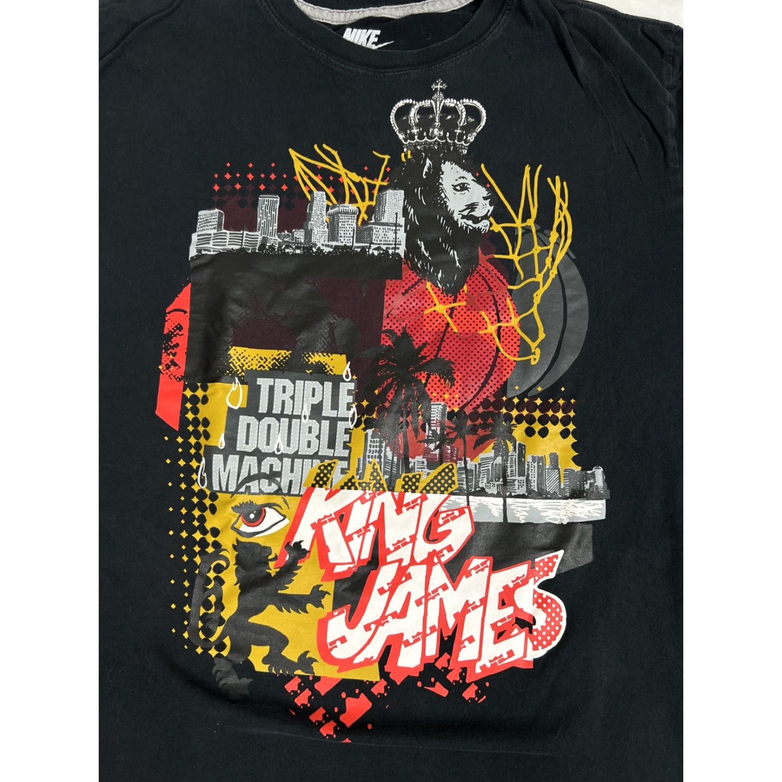 Nike VINTAGE Nike Lebron James T-Shirt XL Black Men King James “Triple Double Machine” Sports Classic 2000s Mens Size US XL / EU 56 / 4 - 3 Thumbnail