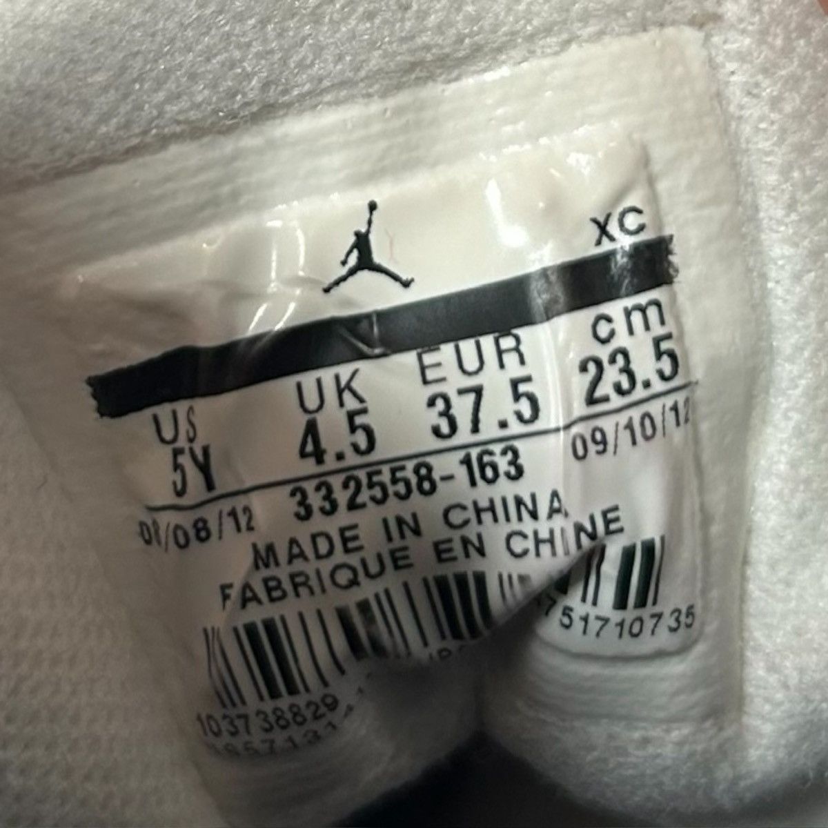 Jordan Brand VTG Air Jordan 1 OG Chicago White Red Black 2013 Sneakers Size US 5 / EU 37 - 9 Thumbnail