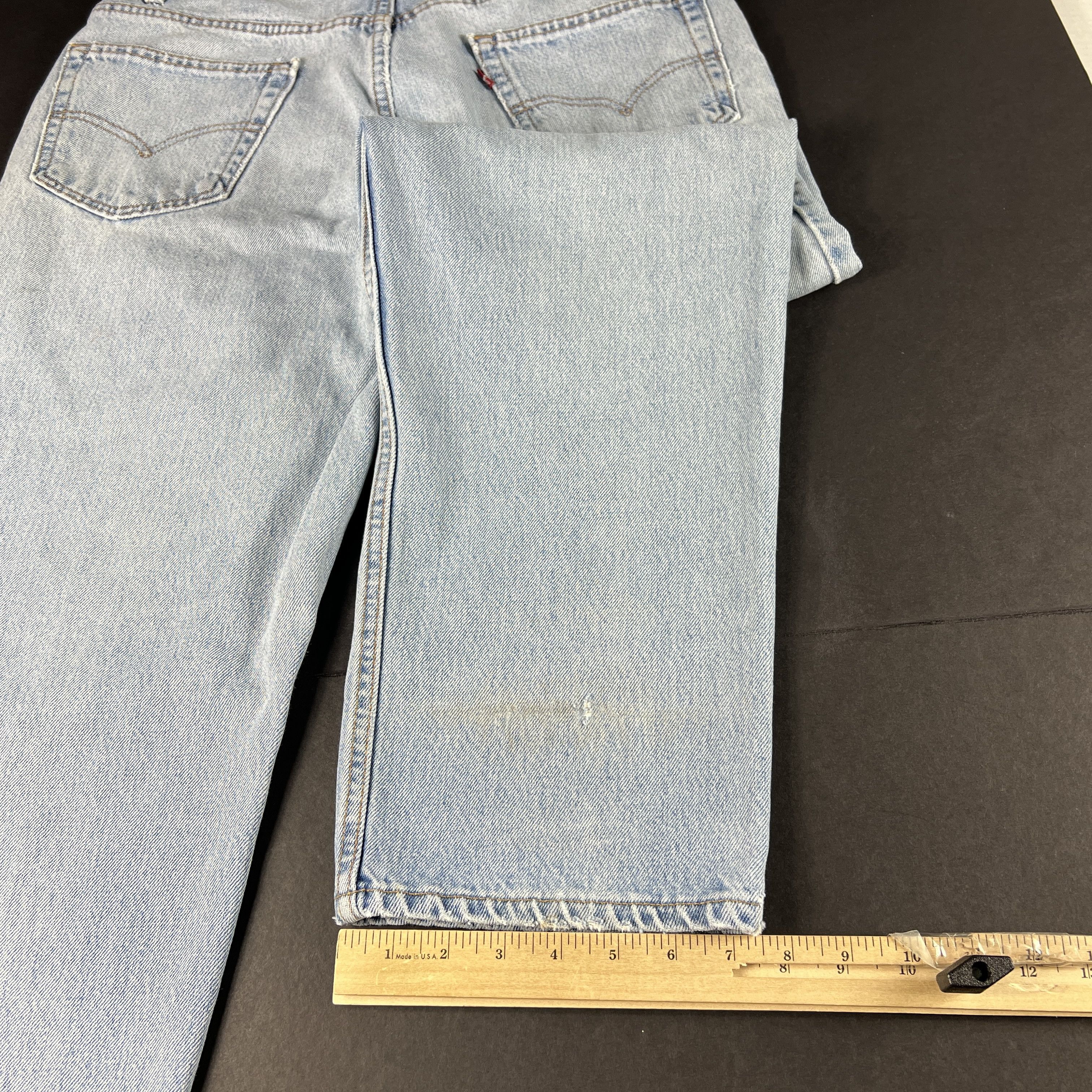 Levi's × Vintage Y2K Levi's Jeans 550 Relaxed Light Blue Faded Cotton Denim Size US 35 - 16 Thumbnail