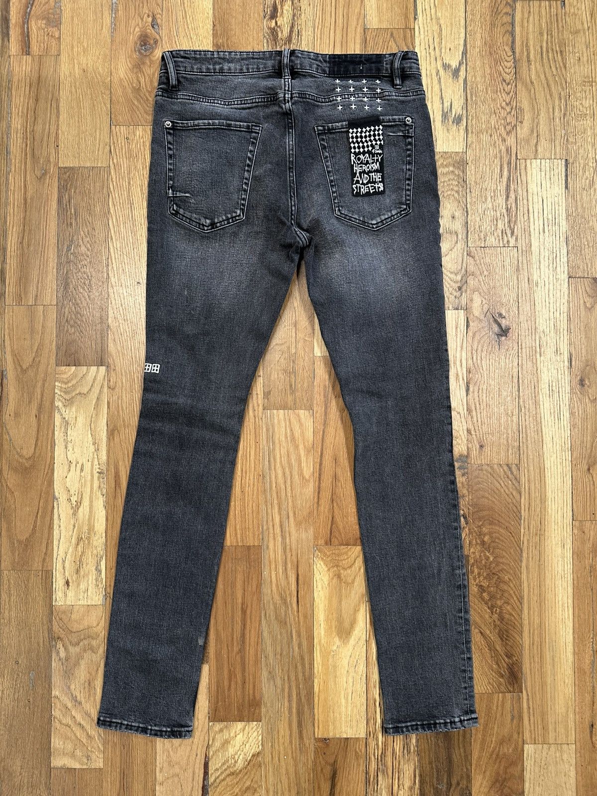 Ksubi Ksubi Knee Patch Distress Grey Denim Jeans Size 33 Size US 33 - 2 Thumbnail