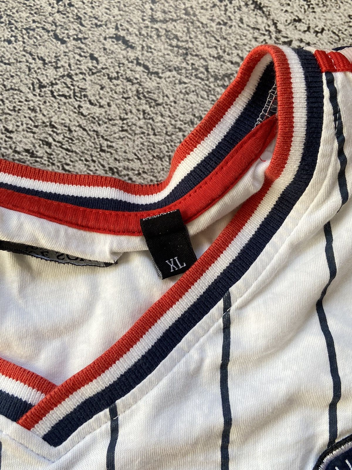 Japanese Brand × Vintage Vintage Chicago Y2K Baseball Distressed Tee Size US XL / EU 56 / 4 - 6 Thumbnail