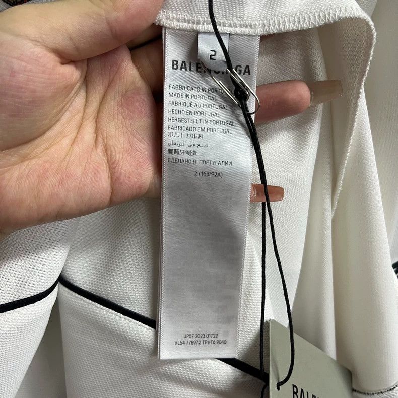 Balenciaga Balenciaga White Logo Letter Pattern Printed Round Neck Lo Size US M / EU 48-50 / 2 - 3 Thumbnail