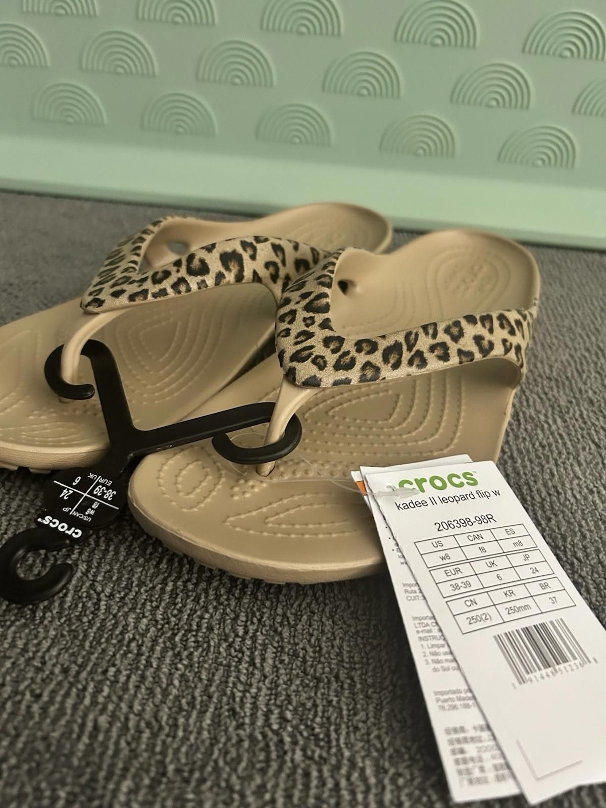 Crocs Crocs Kadee II Leopard Animal Print Womens Flip Flops Size 8 Size US 8 / IT 38 - 1 Thumbnail