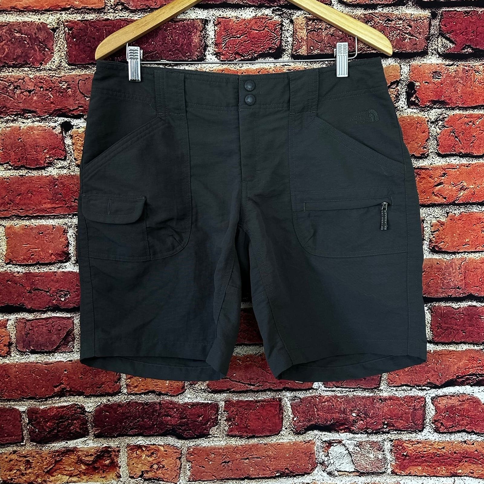 The North Face Women’s the north face shorts Size US 29 - 1 Thumbnail