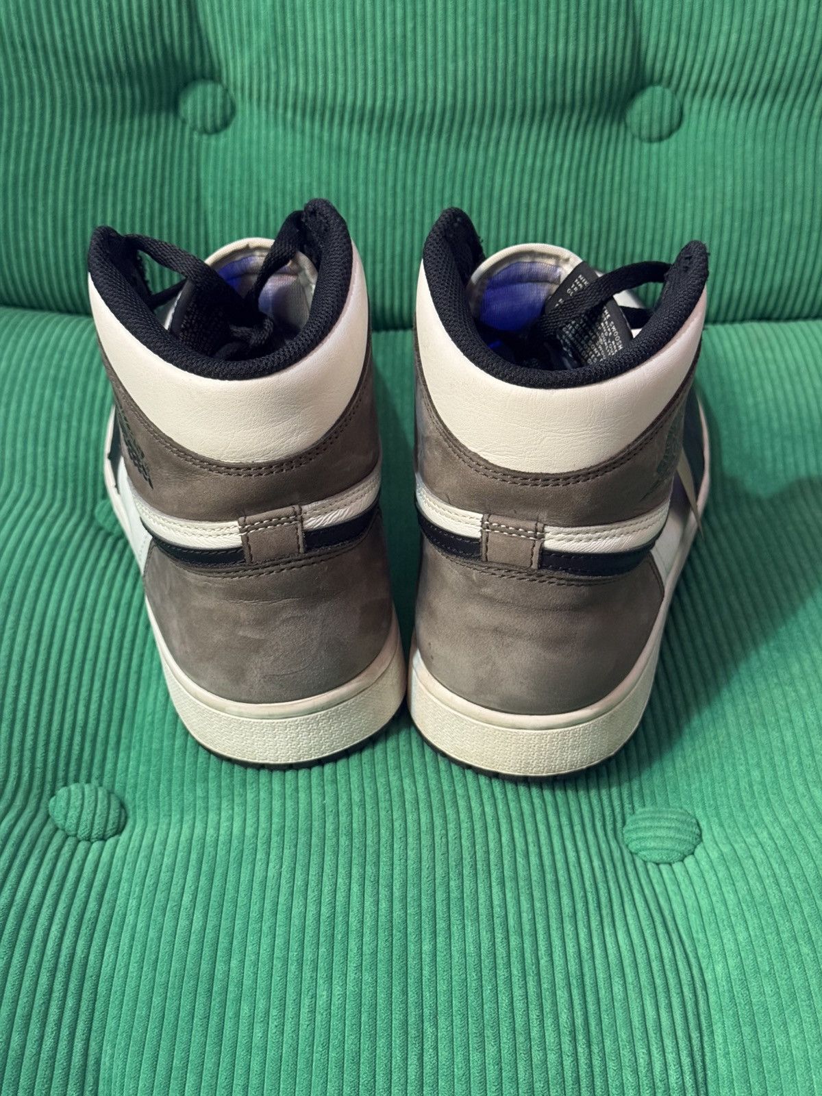 Nike 📍Rare📍Nike Air Jordan 1 High "Mocha" Shoes Size US 9.5 / EU 42-43 - 10 Thumbnail