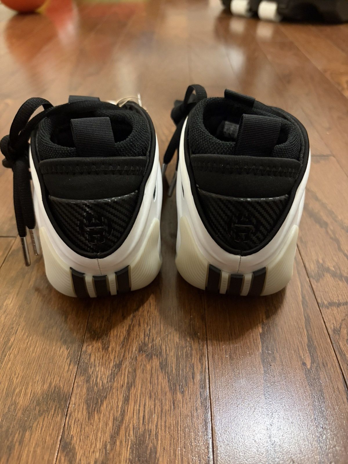 Adidas Adidas James Harden V9 Sneaker Size US 6 / EU 39 - 5 Thumbnail
